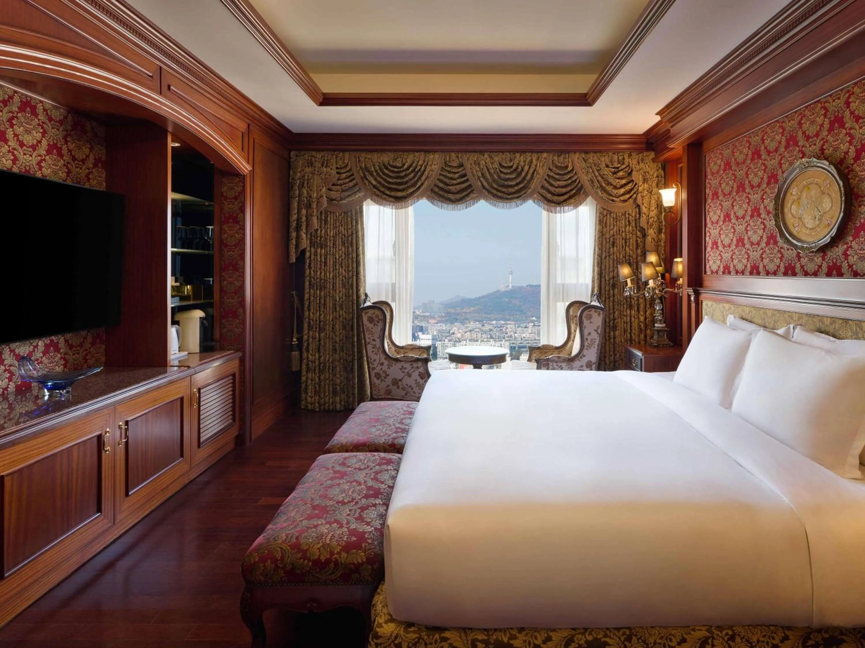 Bedroom, Bed in Grand Mercure Imperial Palace Seoul Gangnam