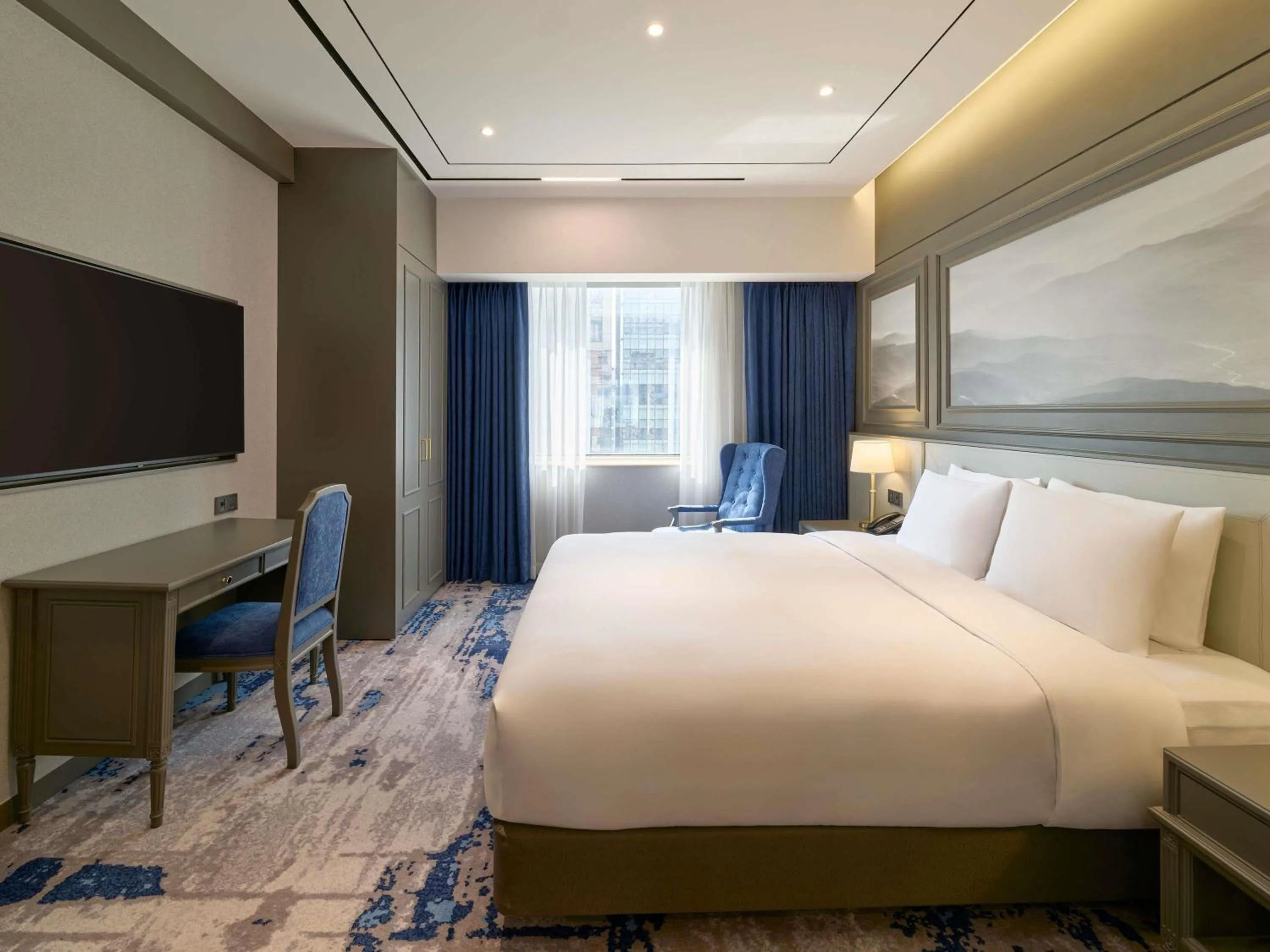 Bedroom, Bed in Grand Mercure Imperial Palace Seoul Gangnam