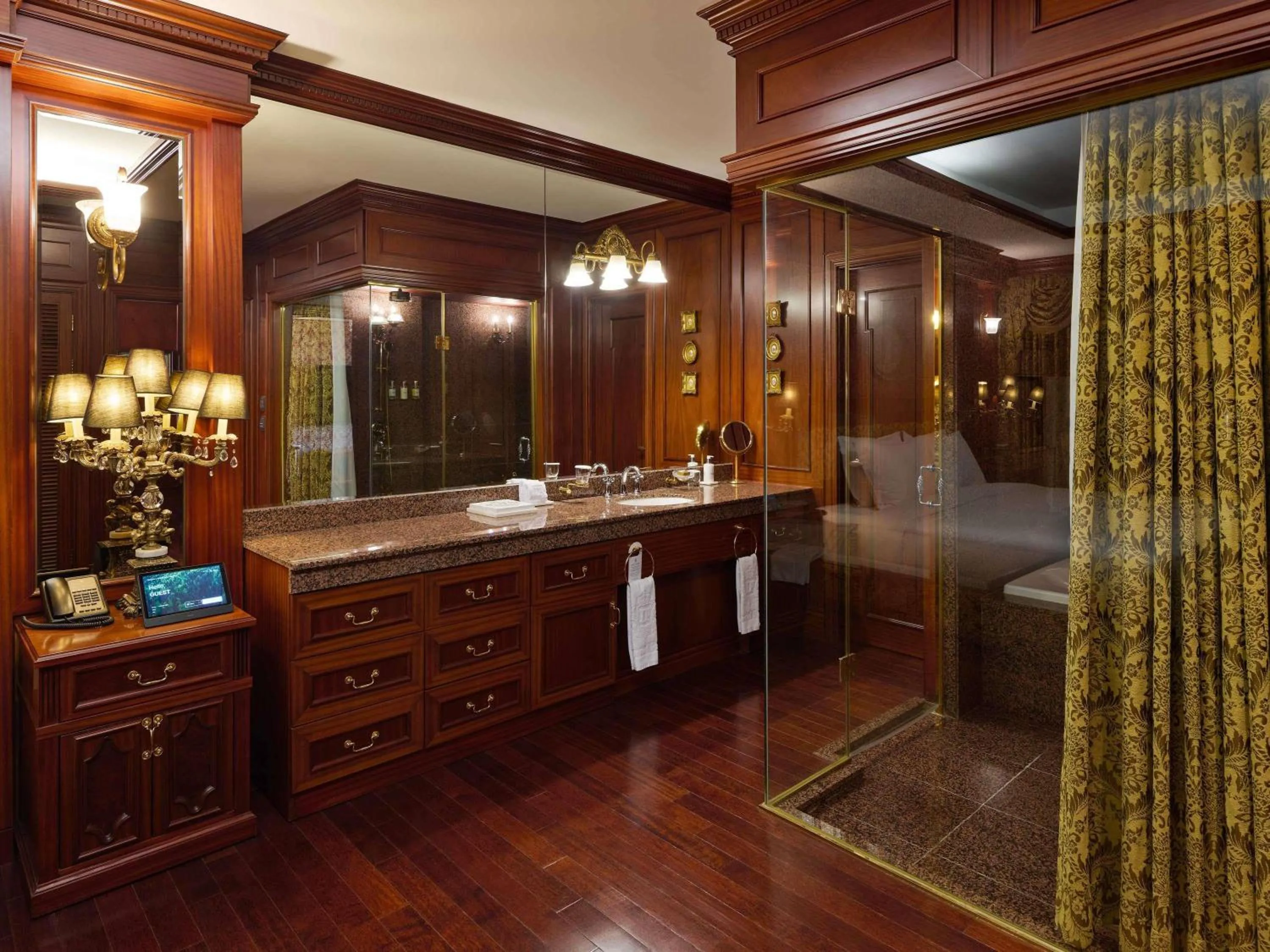 Bedroom in Grand Mercure Imperial Palace Seoul Gangnam