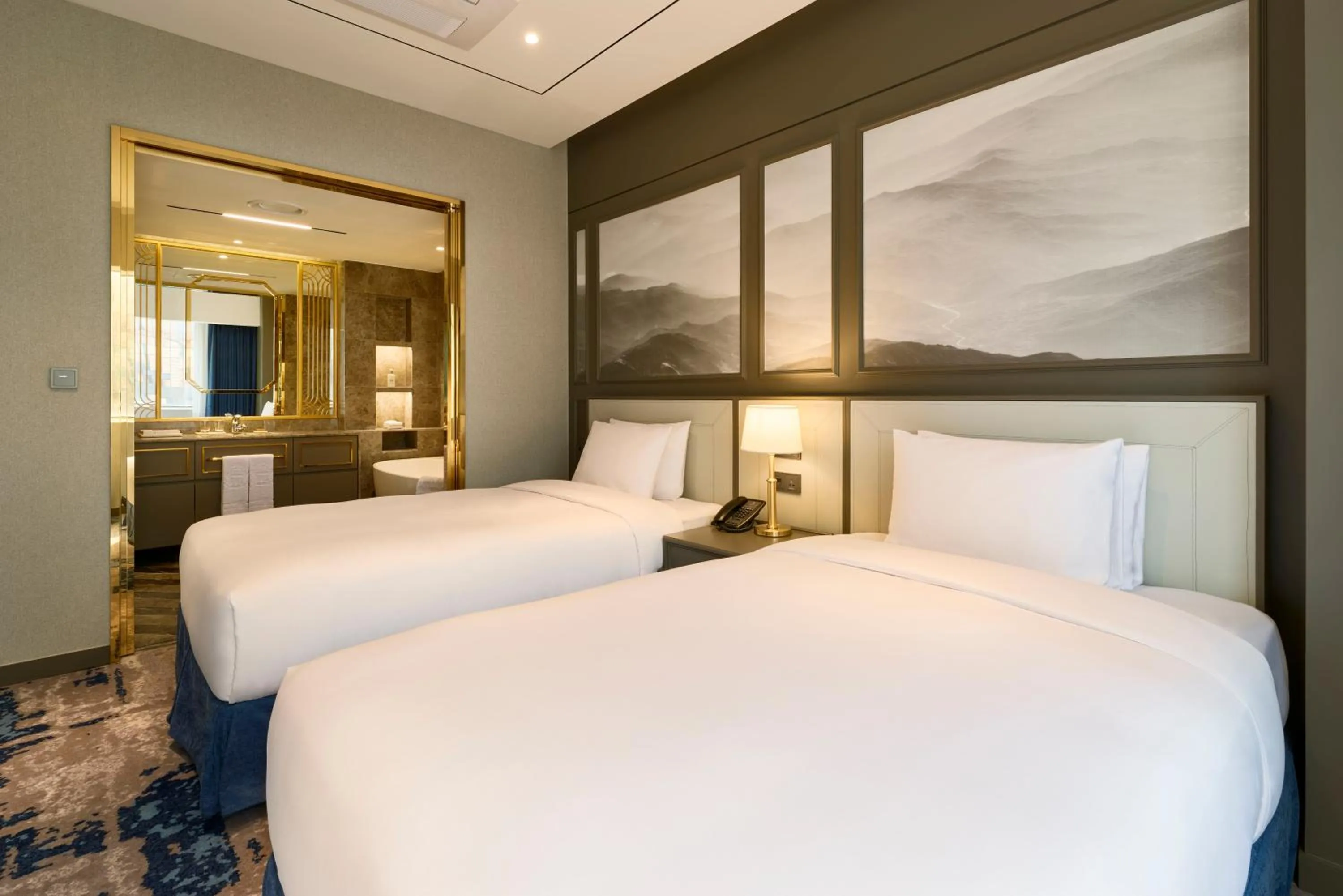 Bed in Grand Mercure Imperial Palace Seoul Gangnam