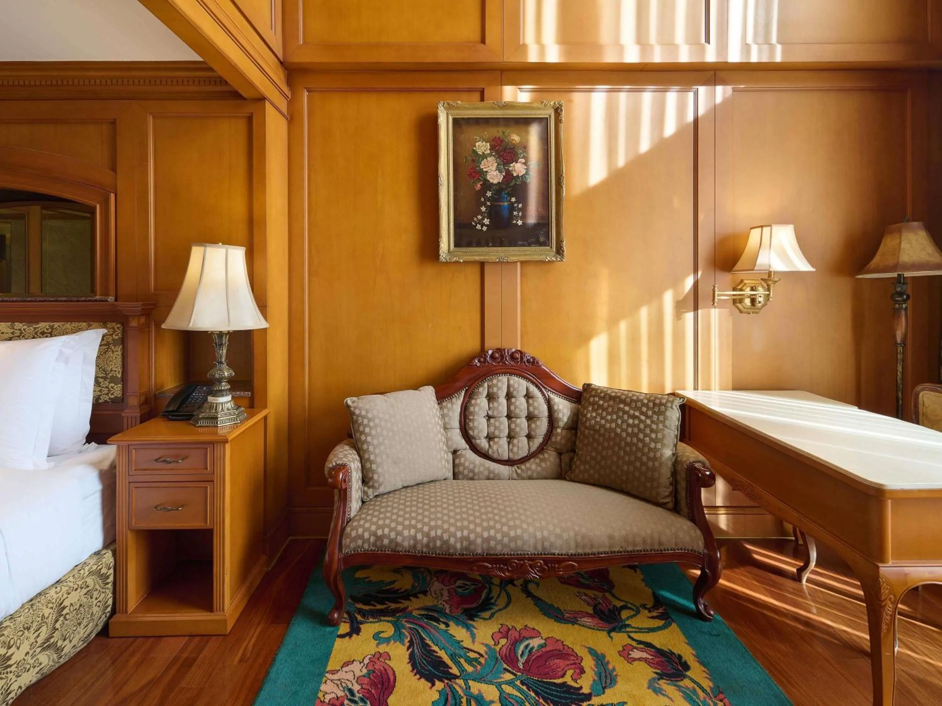 Bedroom, Bed in Grand Mercure Imperial Palace Seoul Gangnam