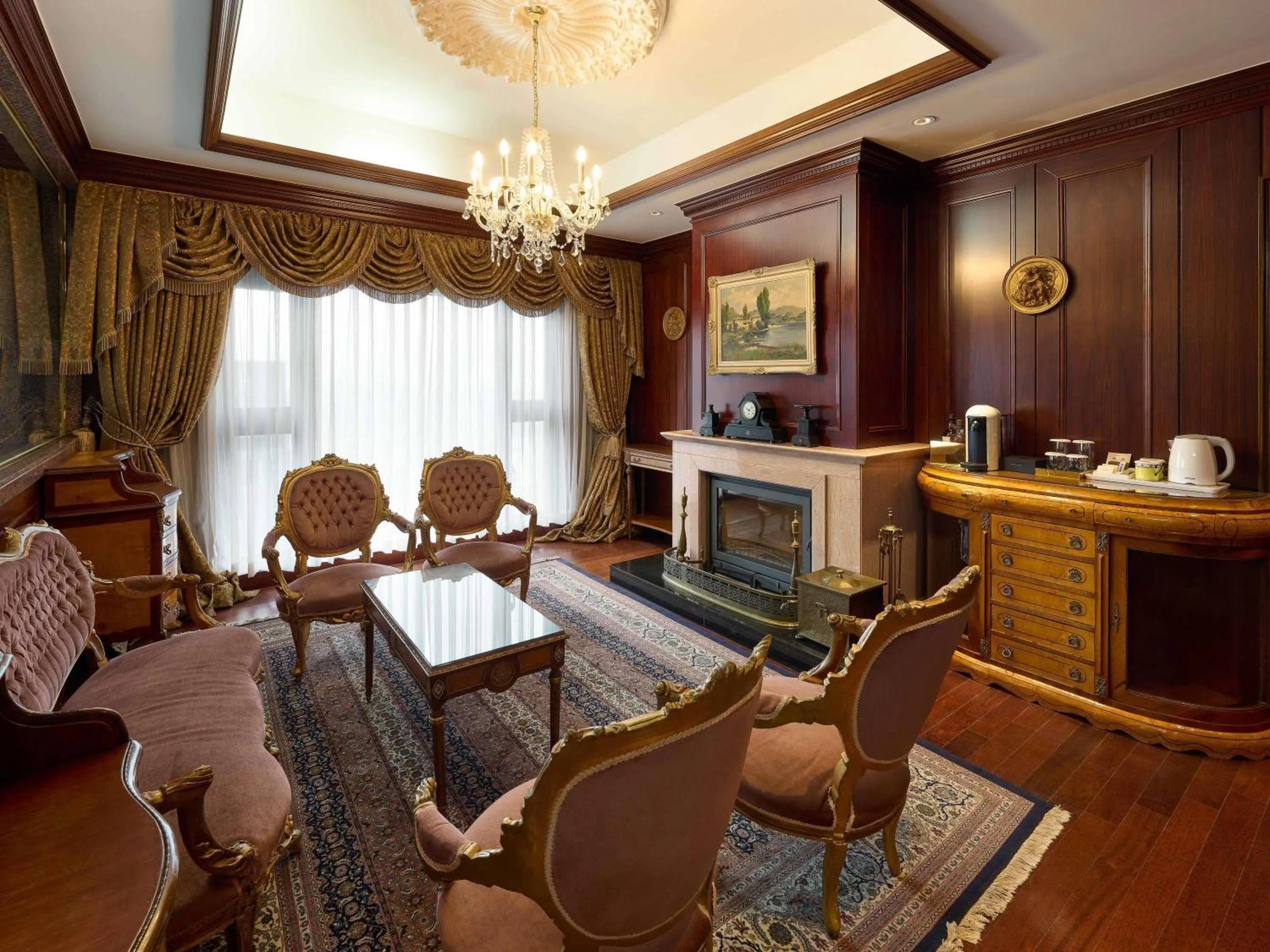 Bedroom in Grand Mercure Imperial Palace Seoul Gangnam