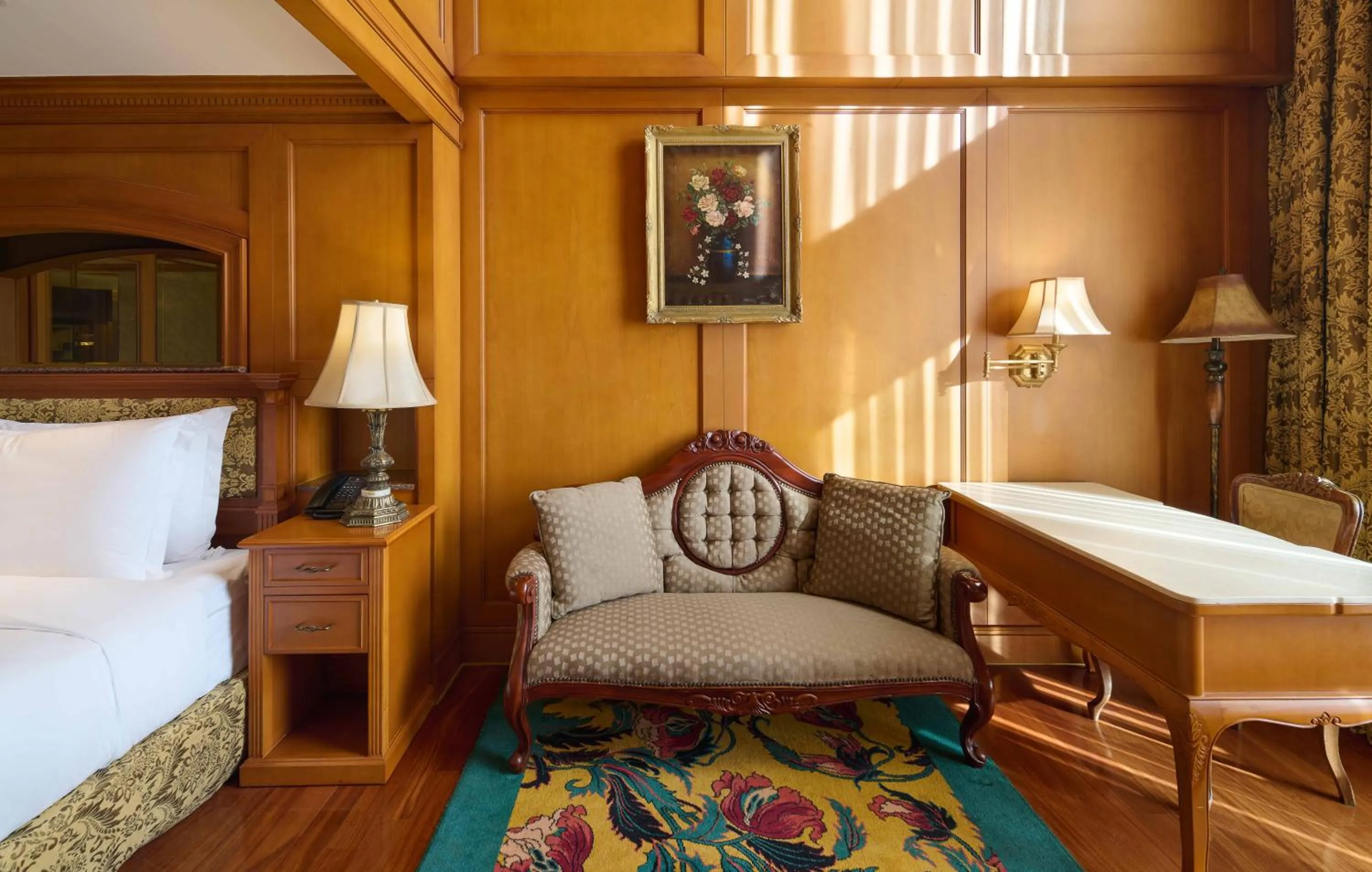 Bed in Grand Mercure Imperial Palace Seoul Gangnam