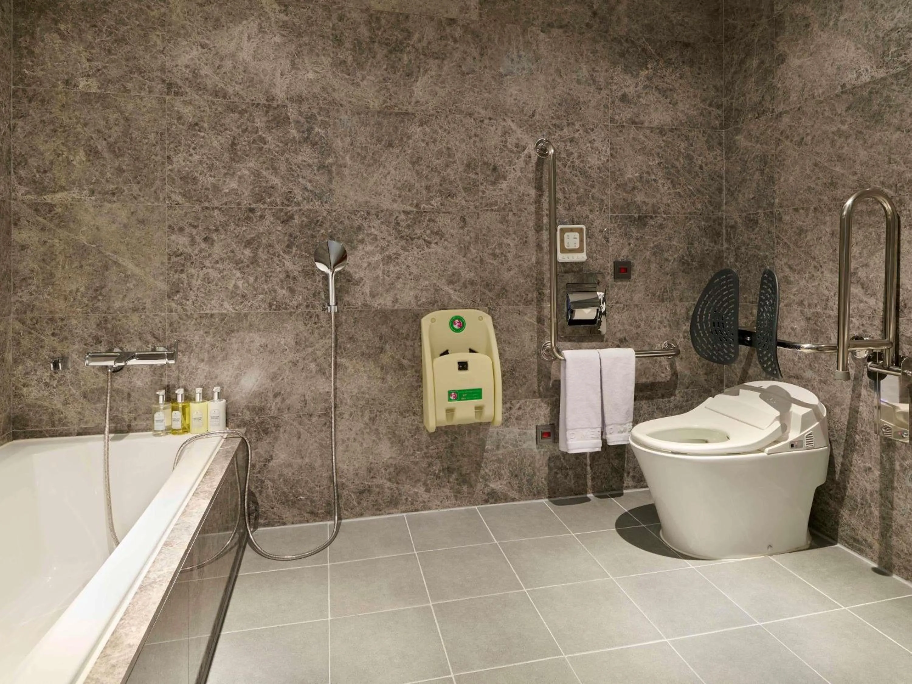 Bedroom in Grand Mercure Imperial Palace Seoul Gangnam