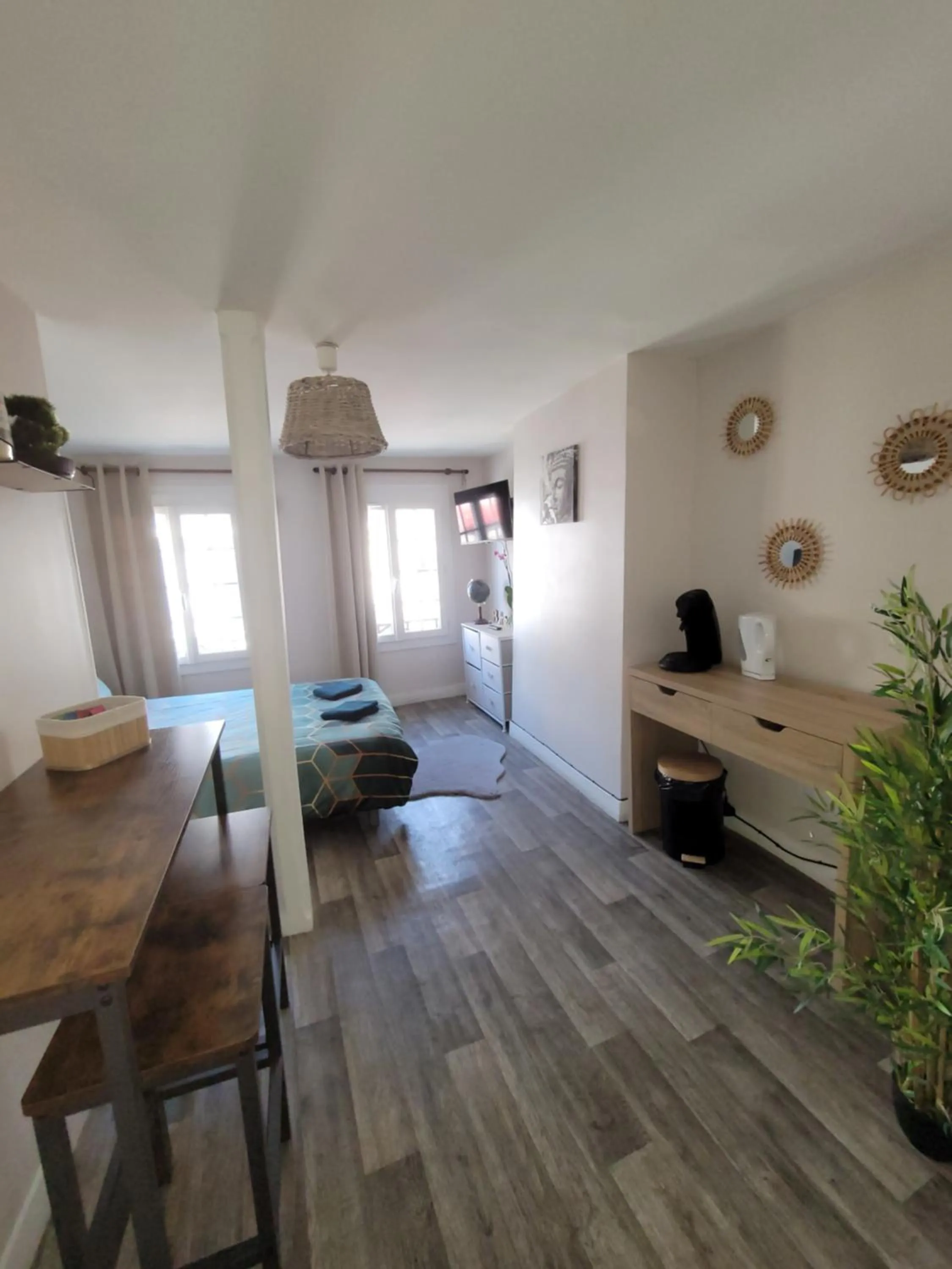 Photo of the whole room in Chambre indépendante Au Relais Normand