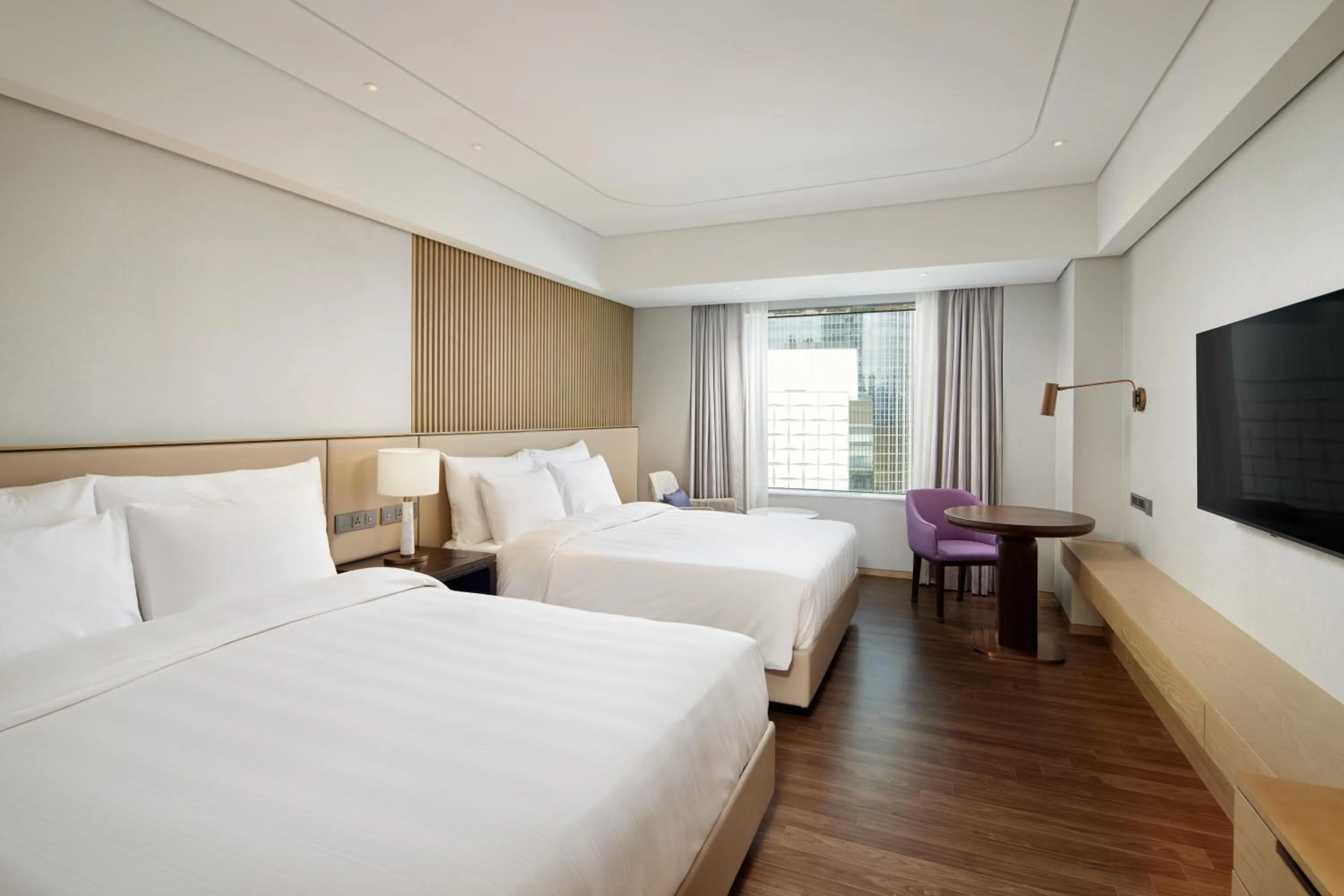 Bedroom, Bed in Lotte Hotel World