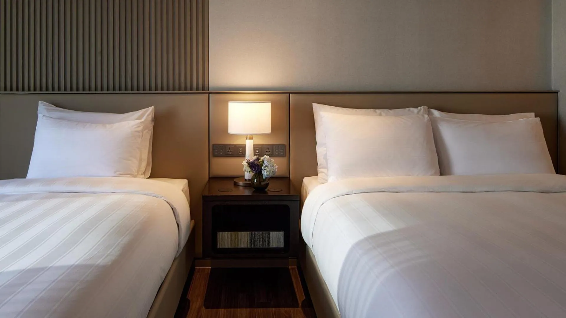 Bed in Lotte Hotel World