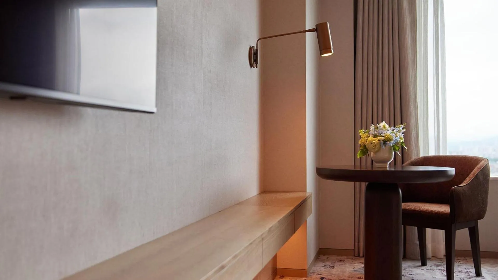 Photo of the whole room in Lotte Hotel World