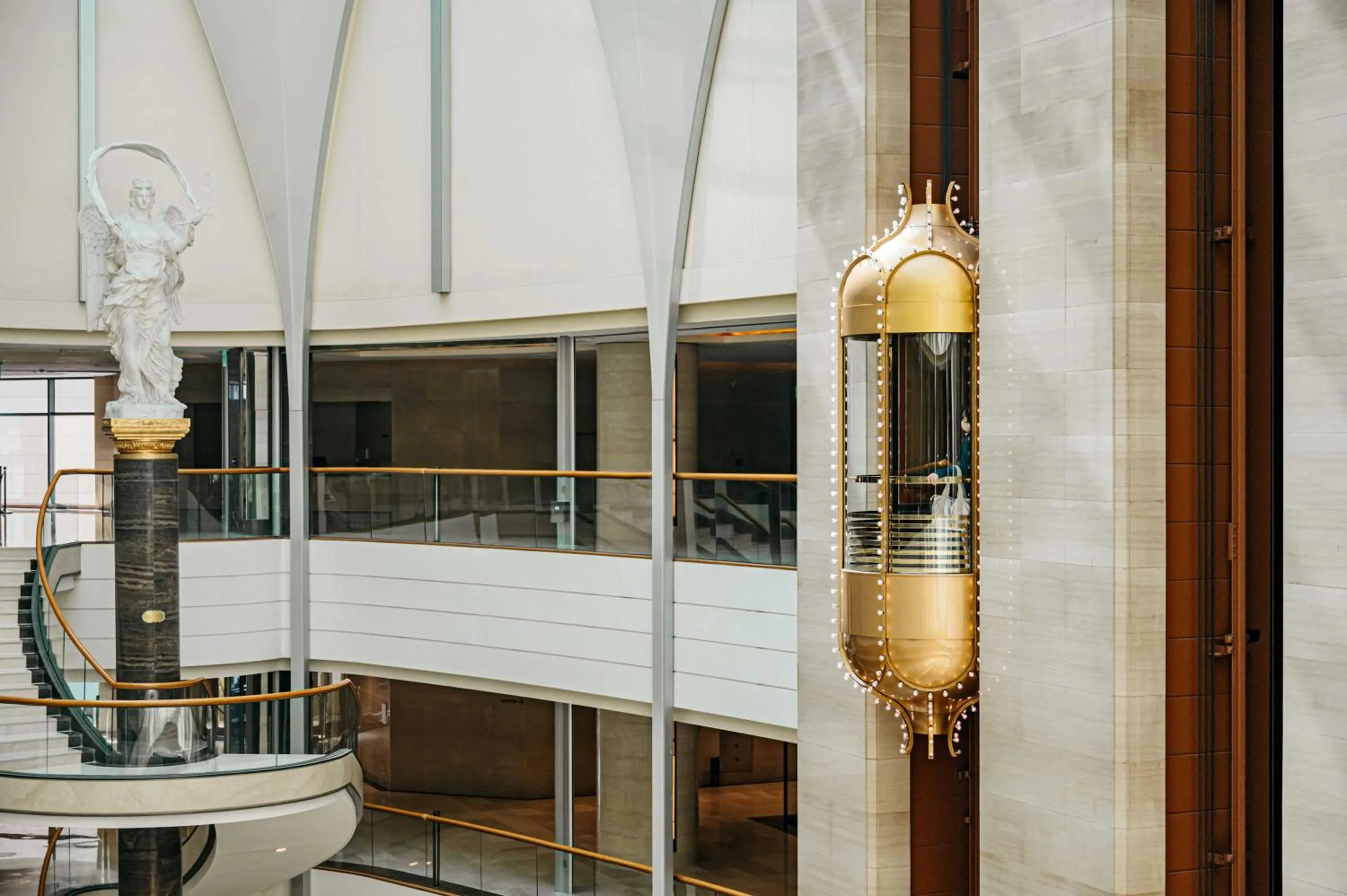 Area and facilities in Lotte Hotel World