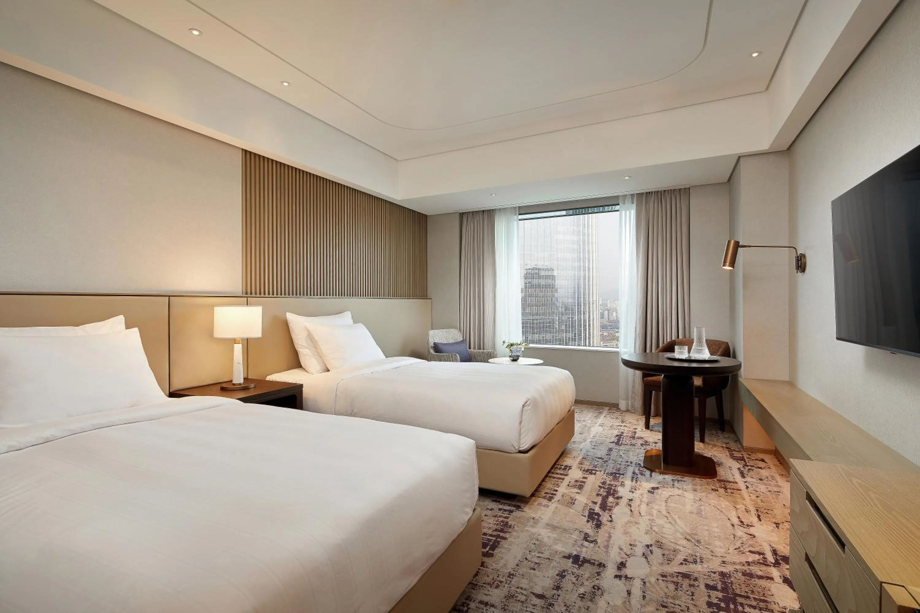 Photo of the whole room, Bed in Lotte Hotel World