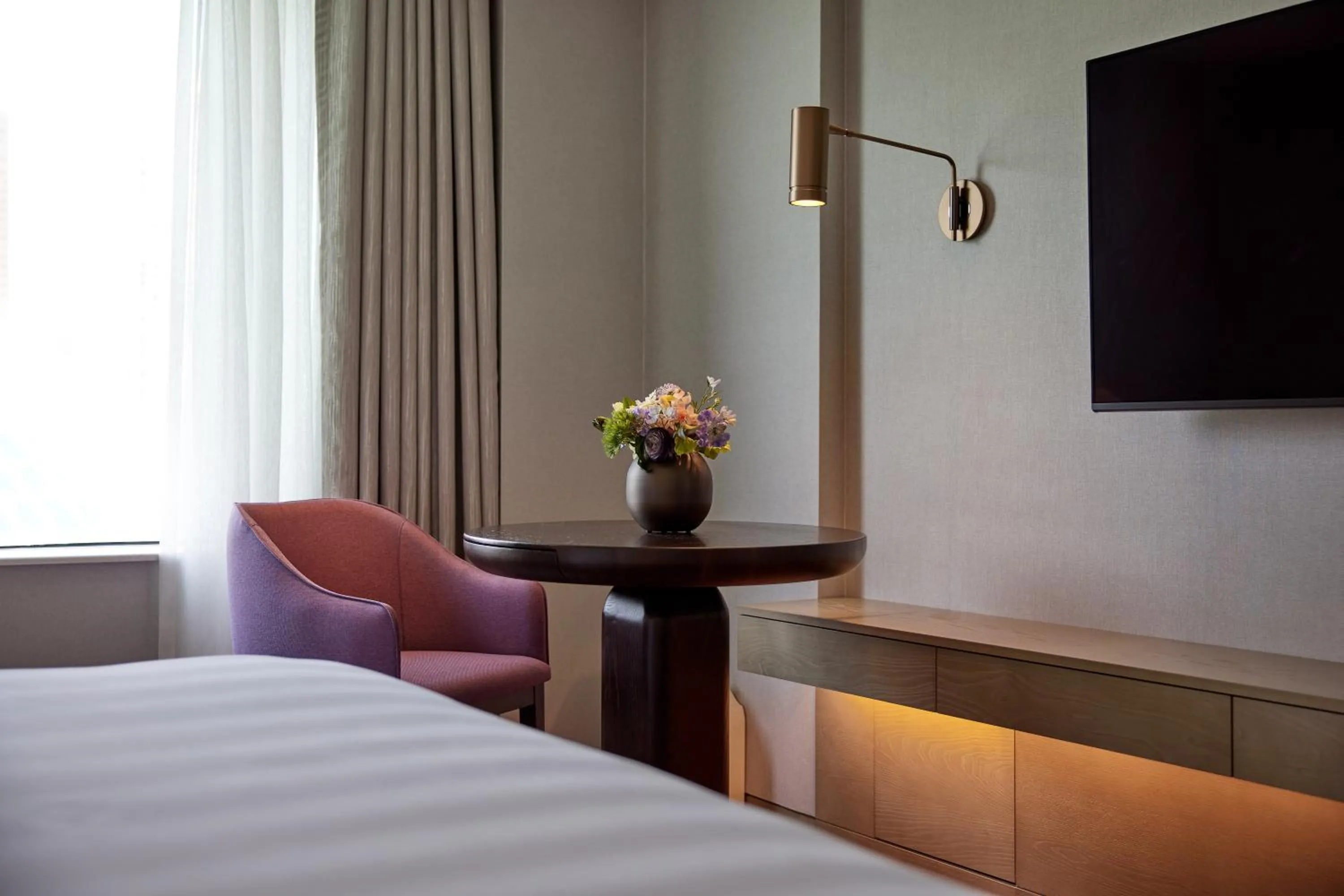 hair dresser, Bed in Lotte Hotel World