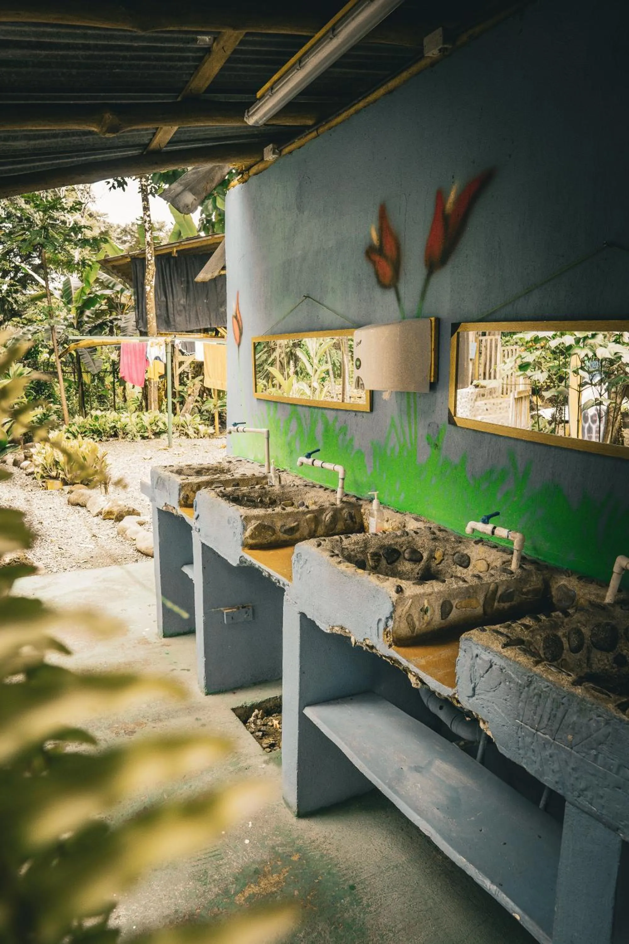 laundry in Flutterby House Hostel
