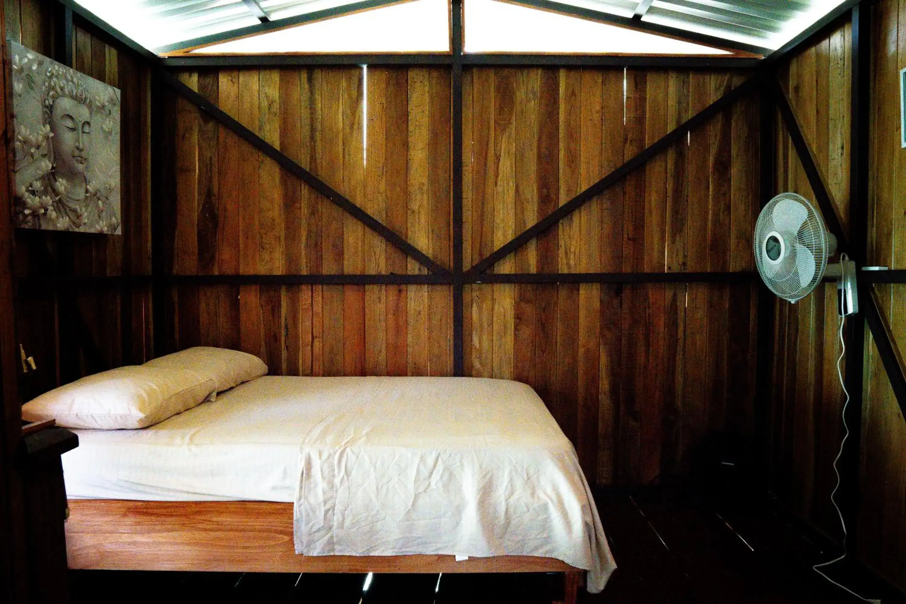 Double Room with Balcony in Flutterby House Hostel Double Room with Balcony in Flutterby House Hostel