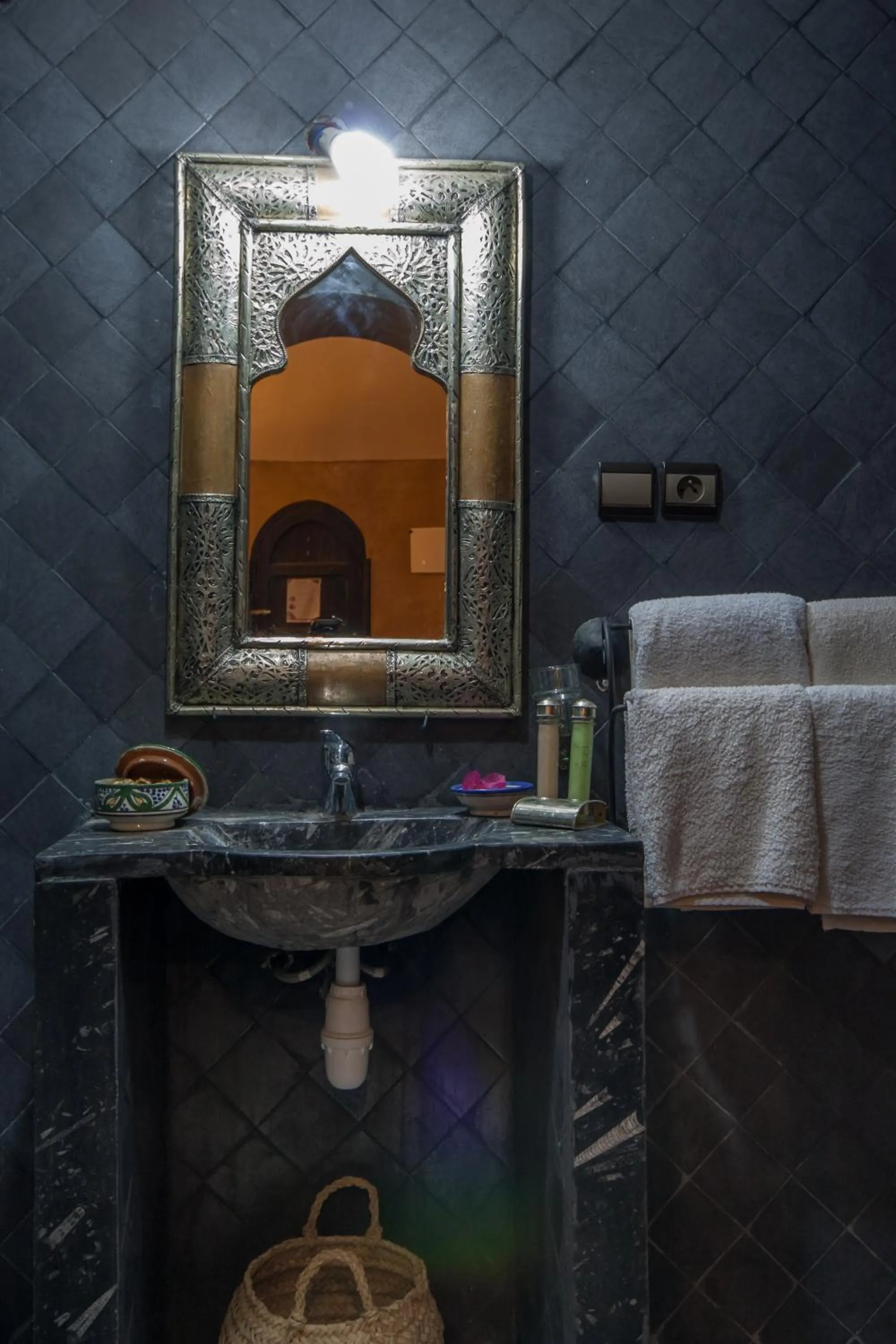 Bathroom in Chez Le Pacha - Authentic Sahara Hotel Mhamid