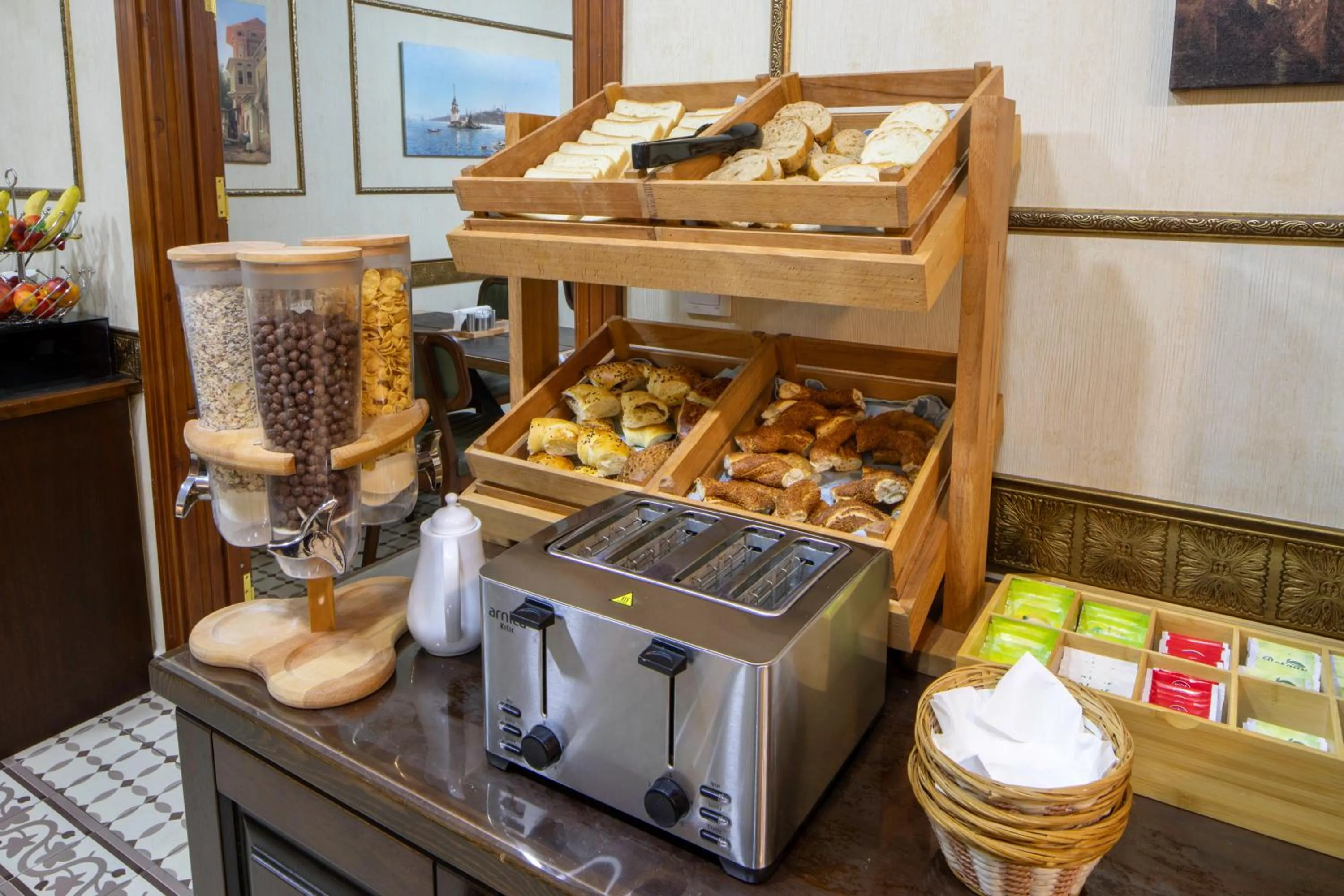 Breakfast in Bender Hotel