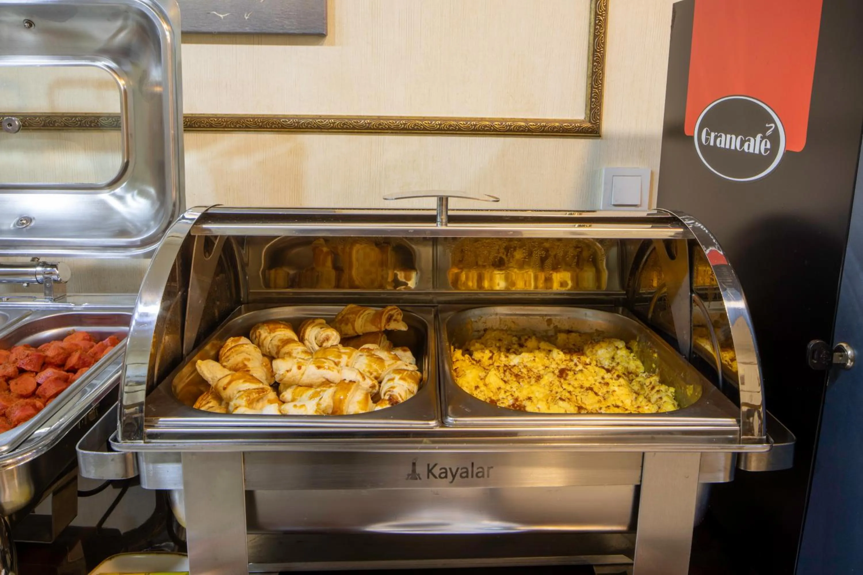 Breakfast in Bender Hotel