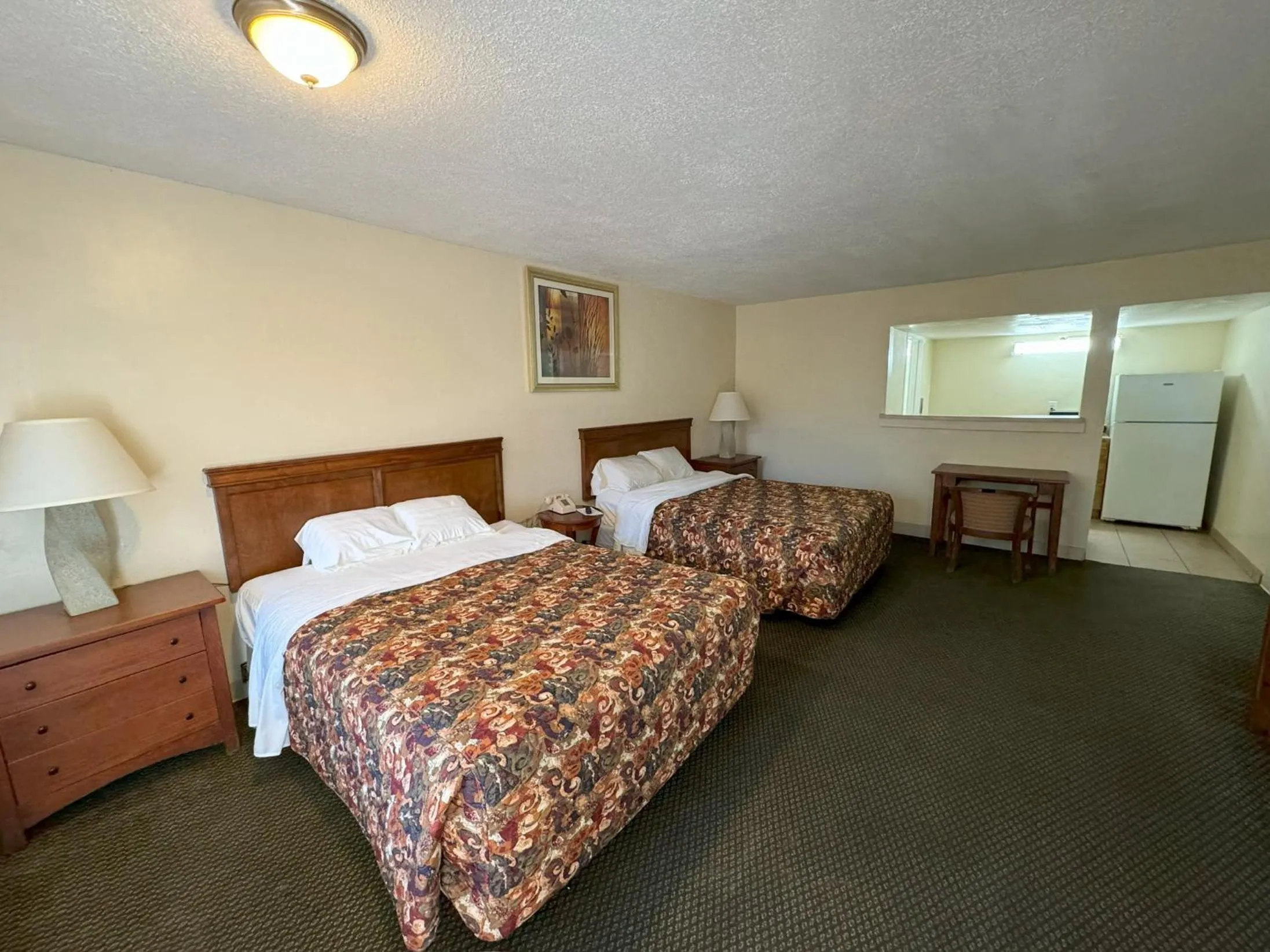 Bedroom, Bed in Big Chile Inn & Suites