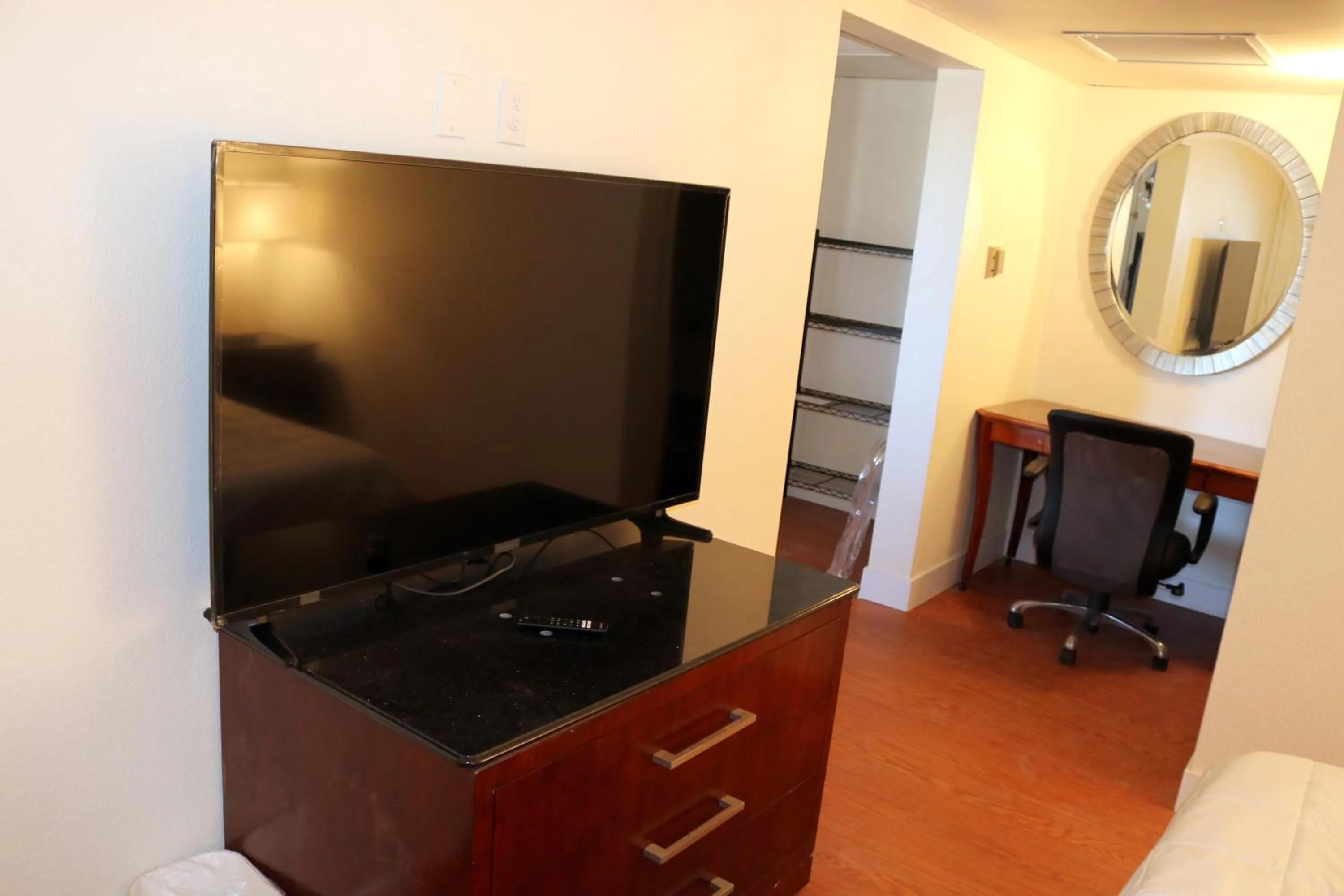 TV and multimedia in Willcox Extended Inn and Suites