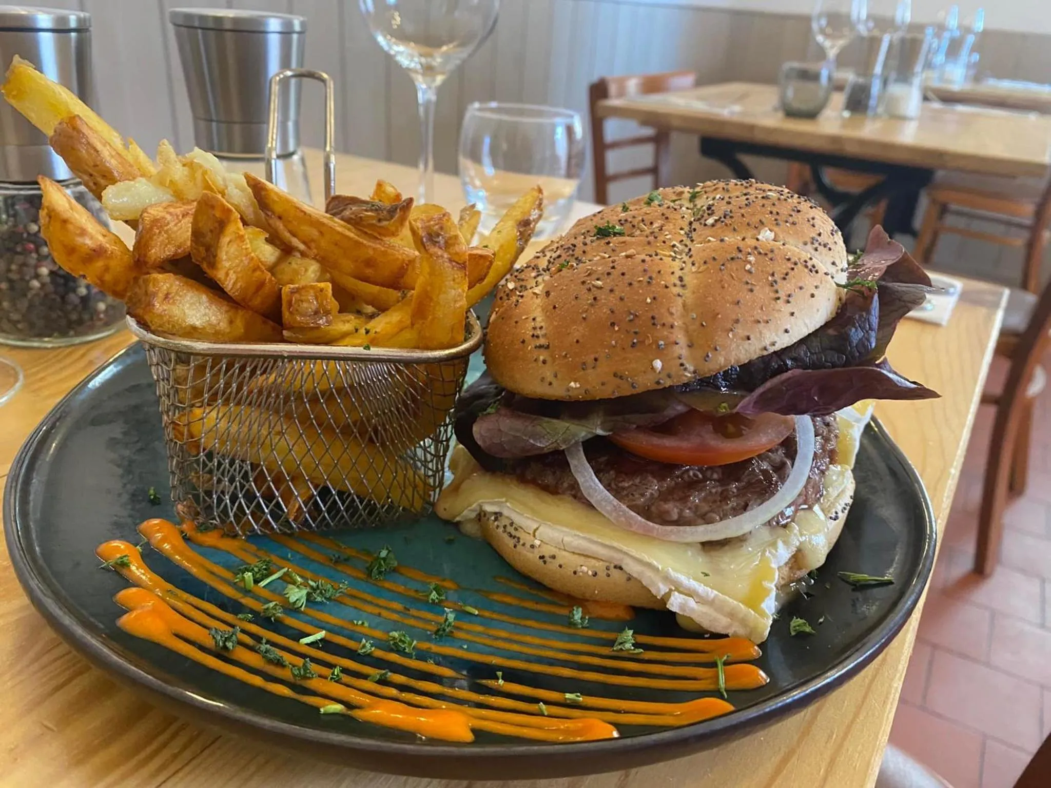 Property building in Logement 2 pièces Au Relais Normand