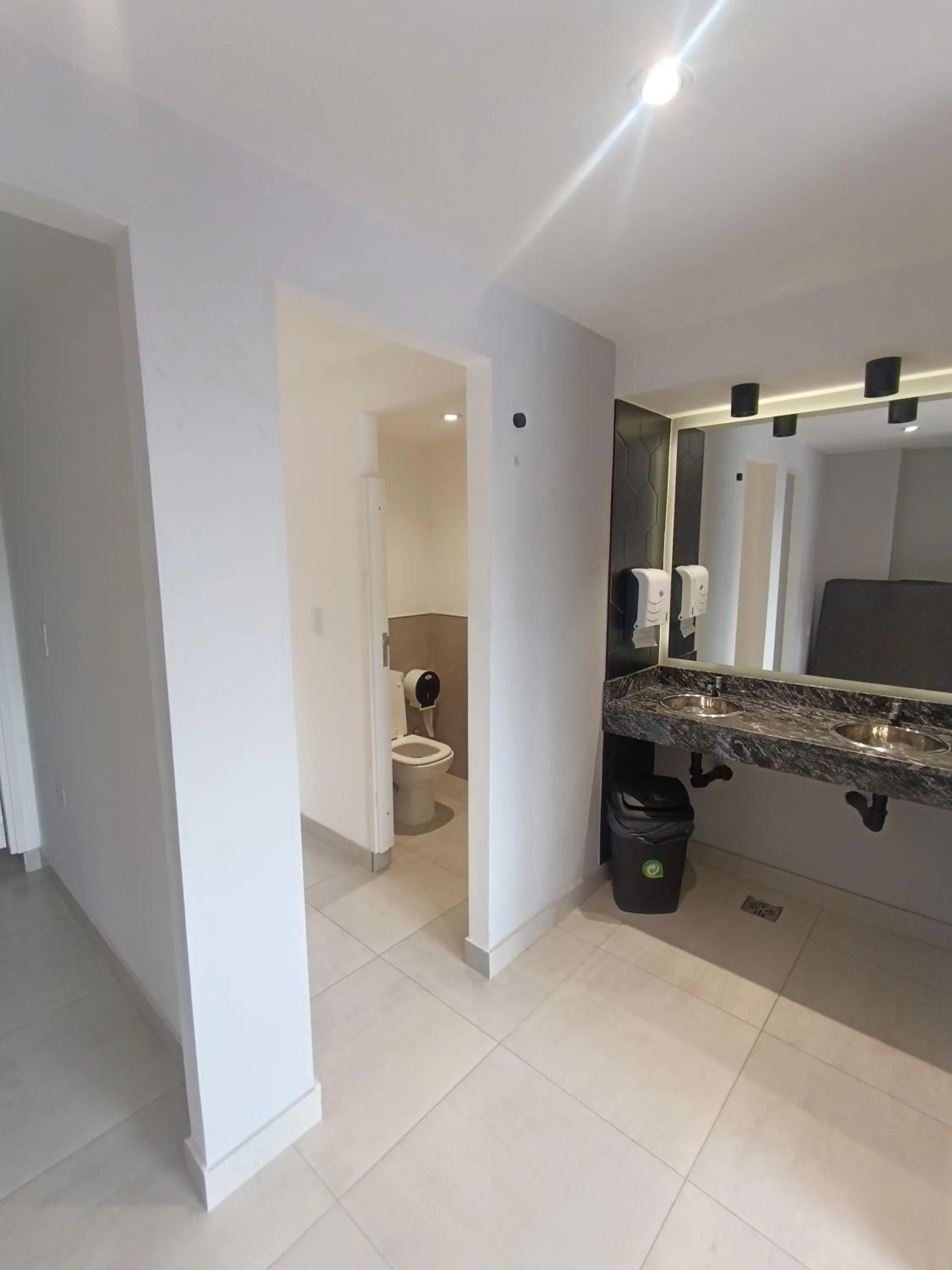 Public Bath in Distrito A FMA-Coliving