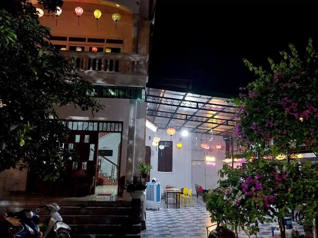 Property building in Nha Xanh Homestay