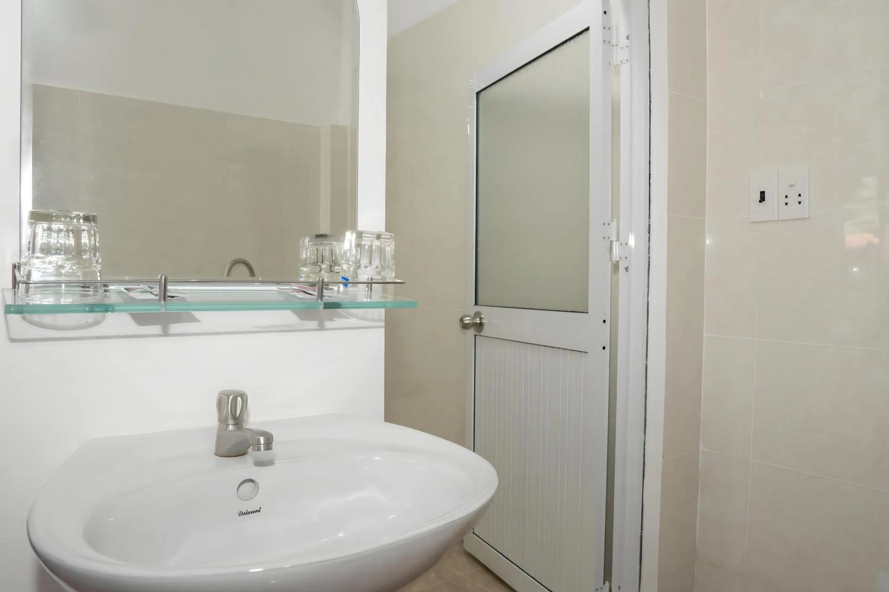 Shower in Nhà Nghỉ Vườn Oải Hương LAVENDER GARDEN GUEST HOUSE