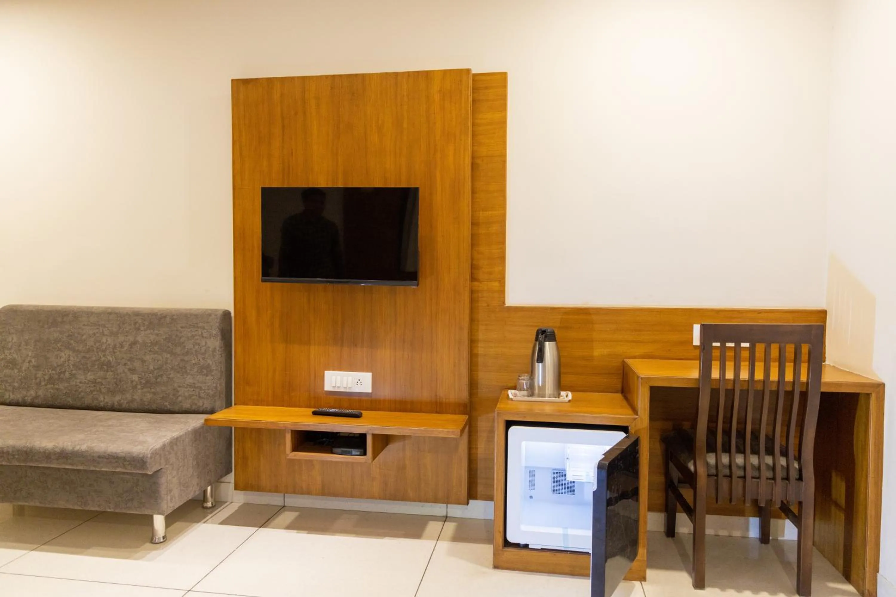 HOTEL THE GRAND DIPAK