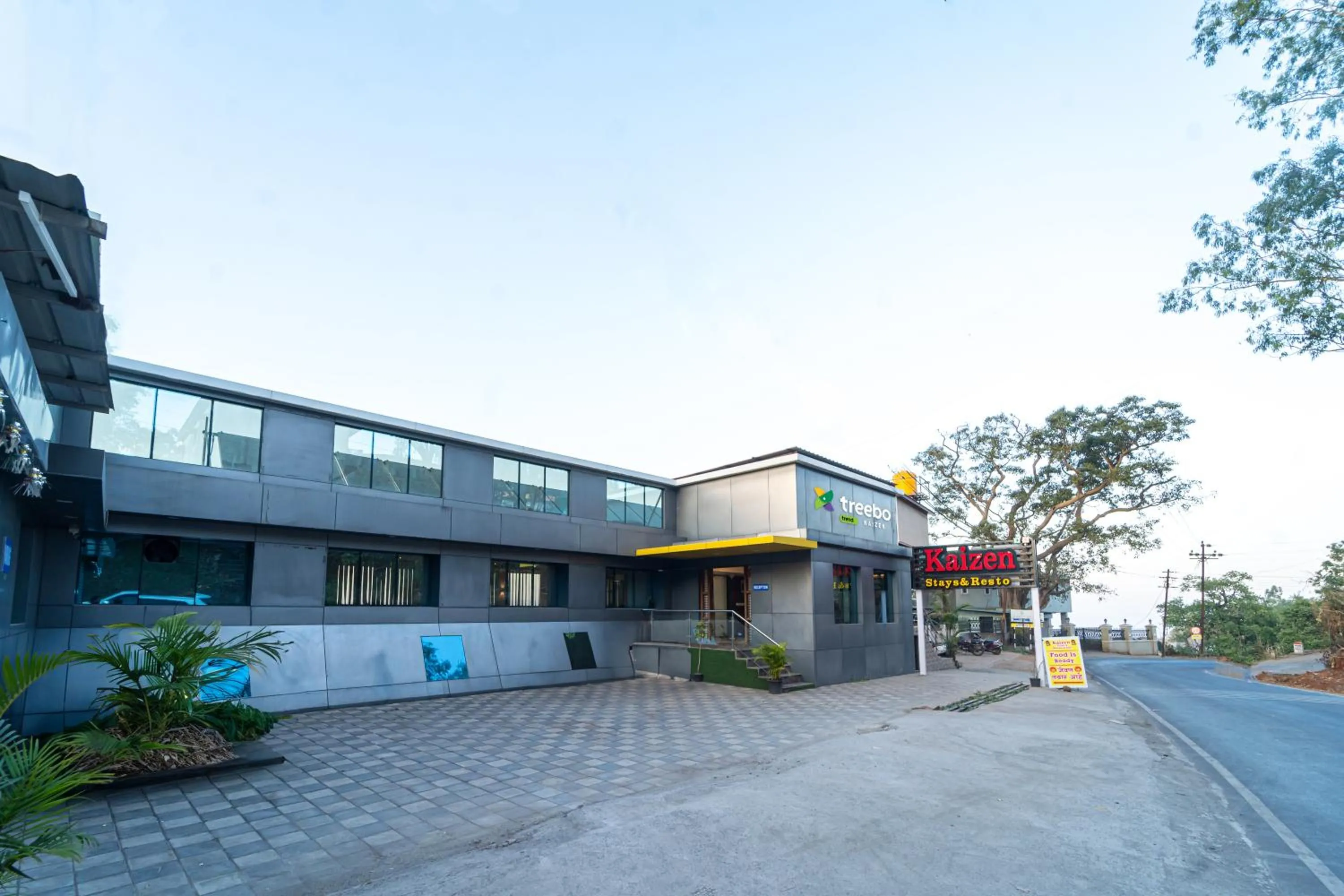 Facade/entrance in Treebo Kaizen, 3 Kms From Paragliding