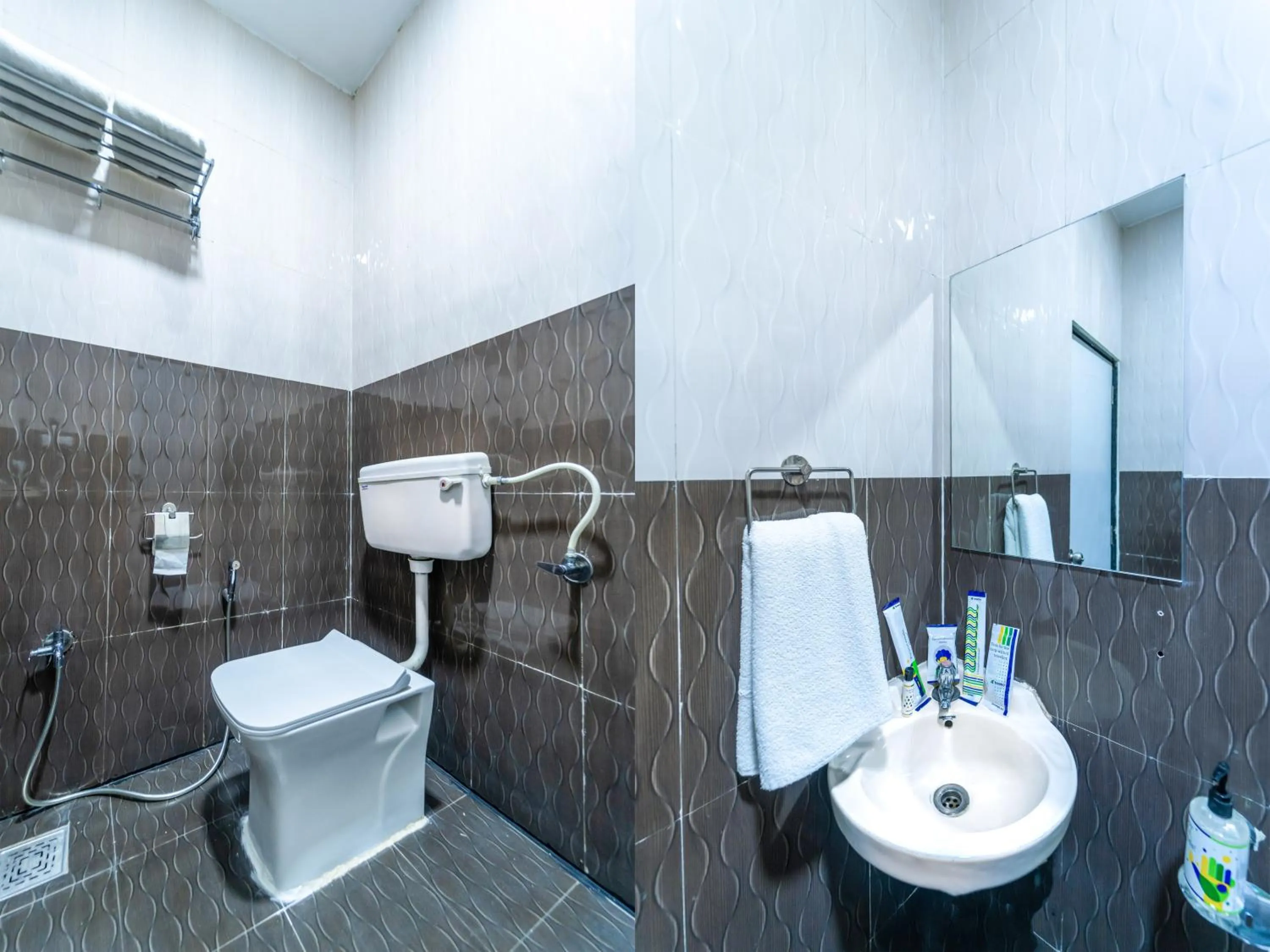 Bathroom in Treebo Kaizen, 3 Kms From Paragliding