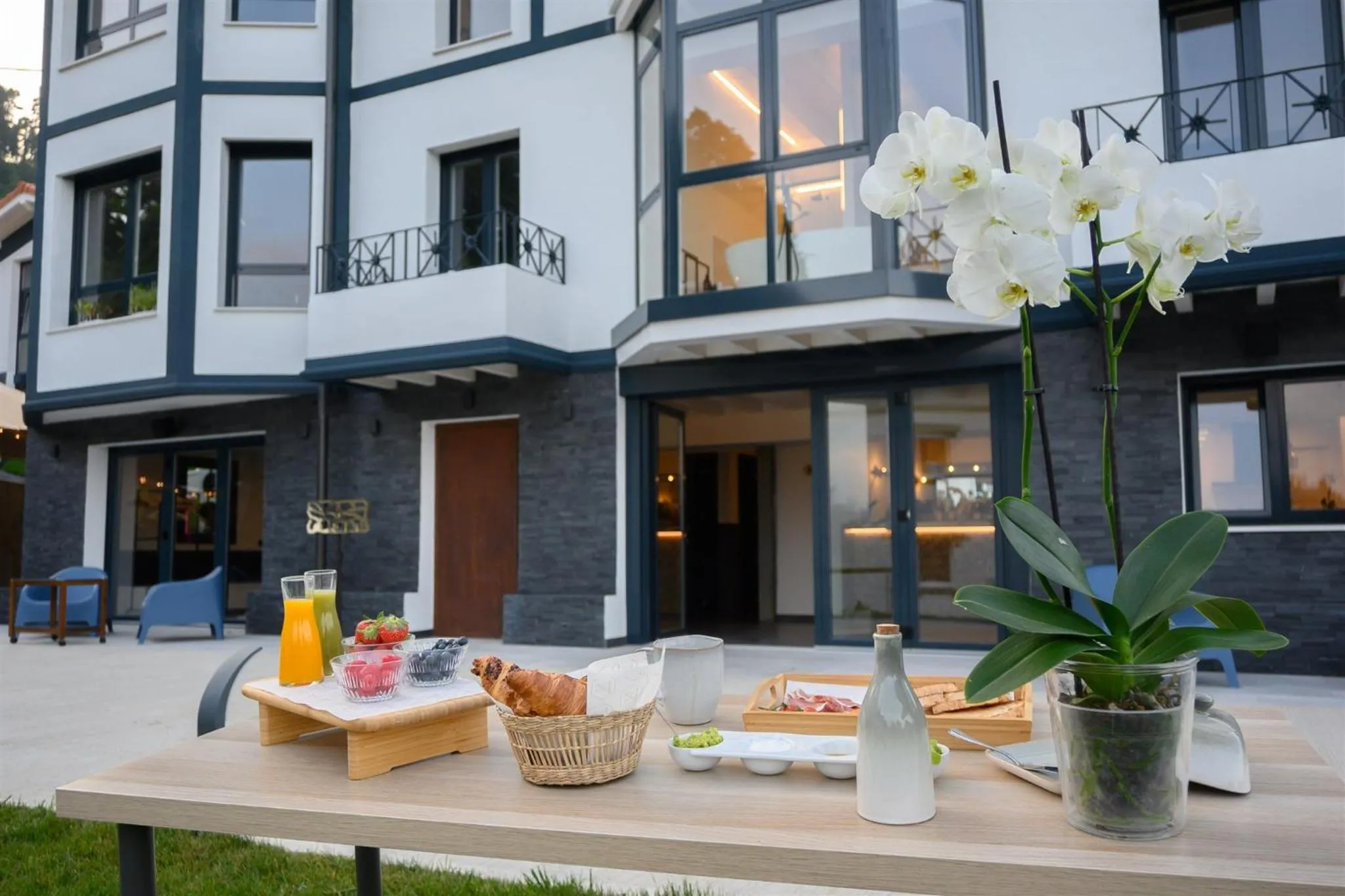 Breakfast in Neguetxea Boutique Guest House