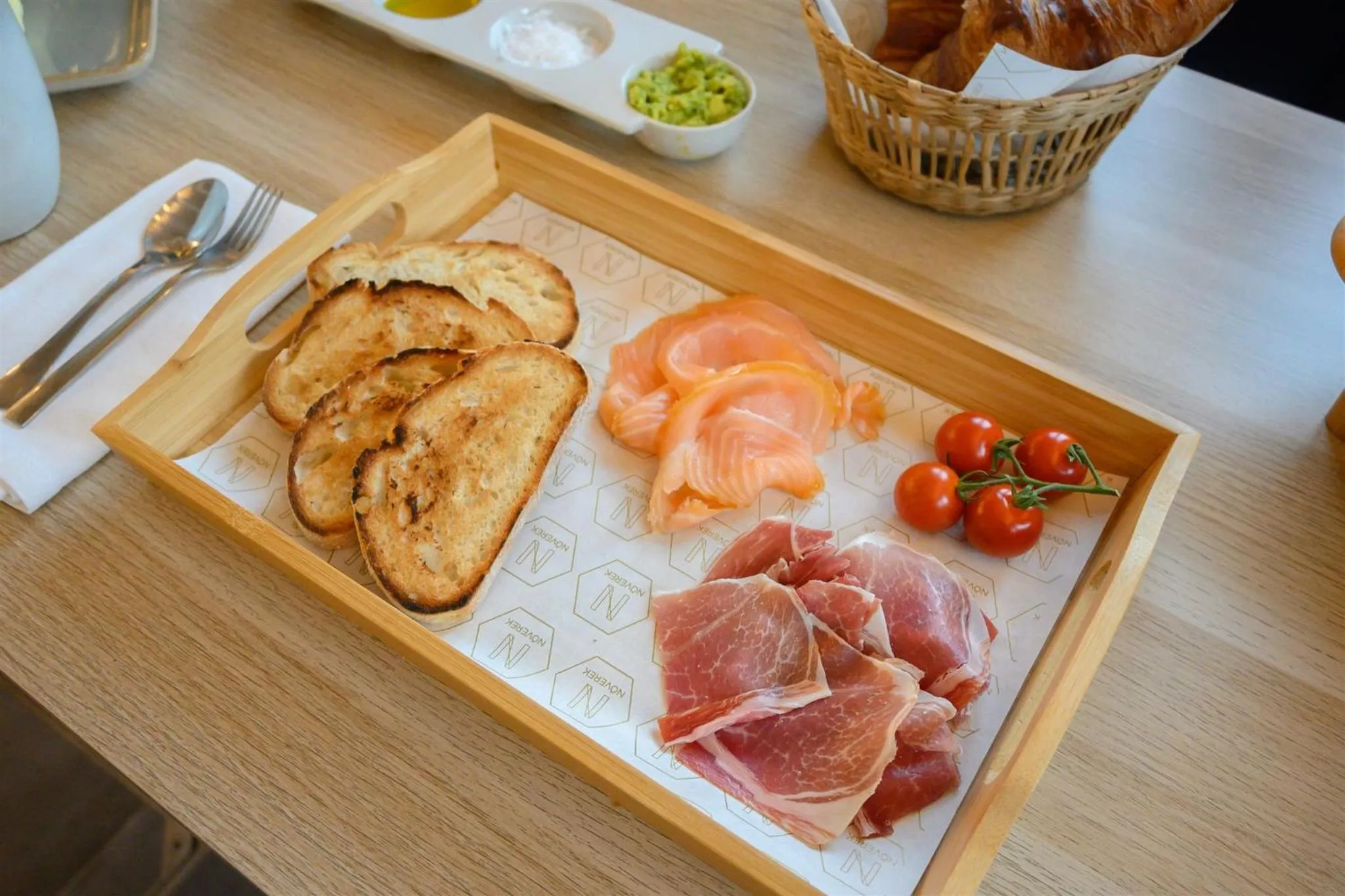 Breakfast in Neguetxea Boutique Guest House