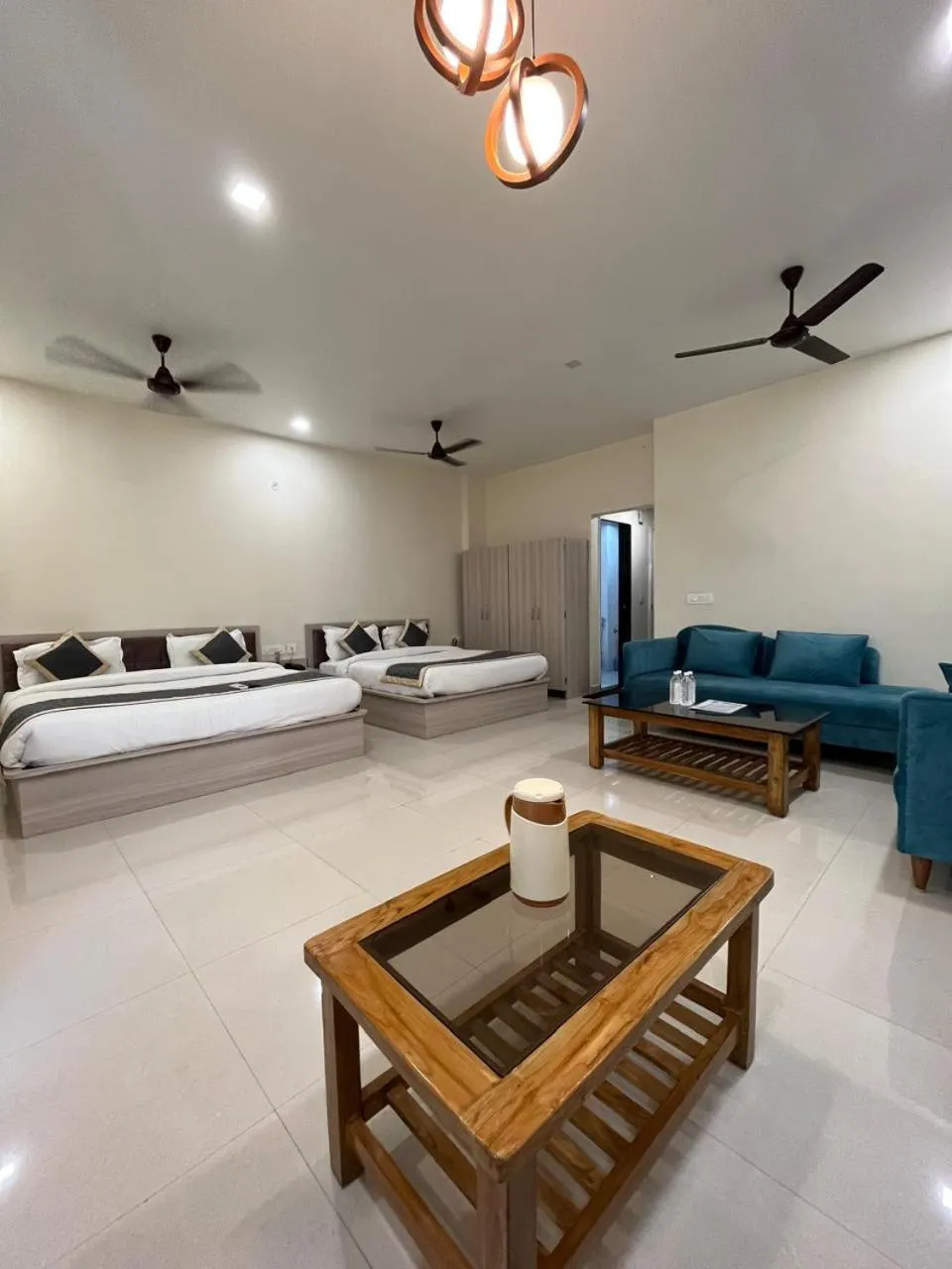 Photo of the whole room, Bed in HOTEL KAVANA