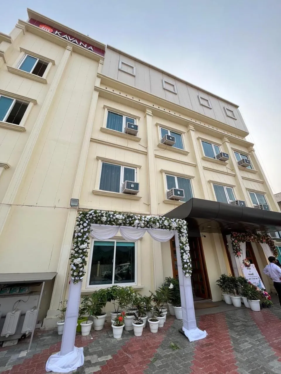 Facade/entrance in HOTEL KAVANA