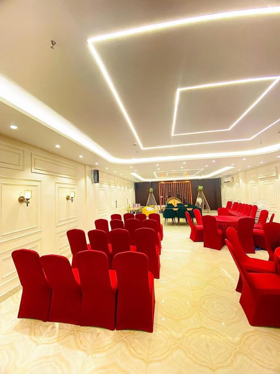 Banquet/Function facilities in HOTEL KAVANA