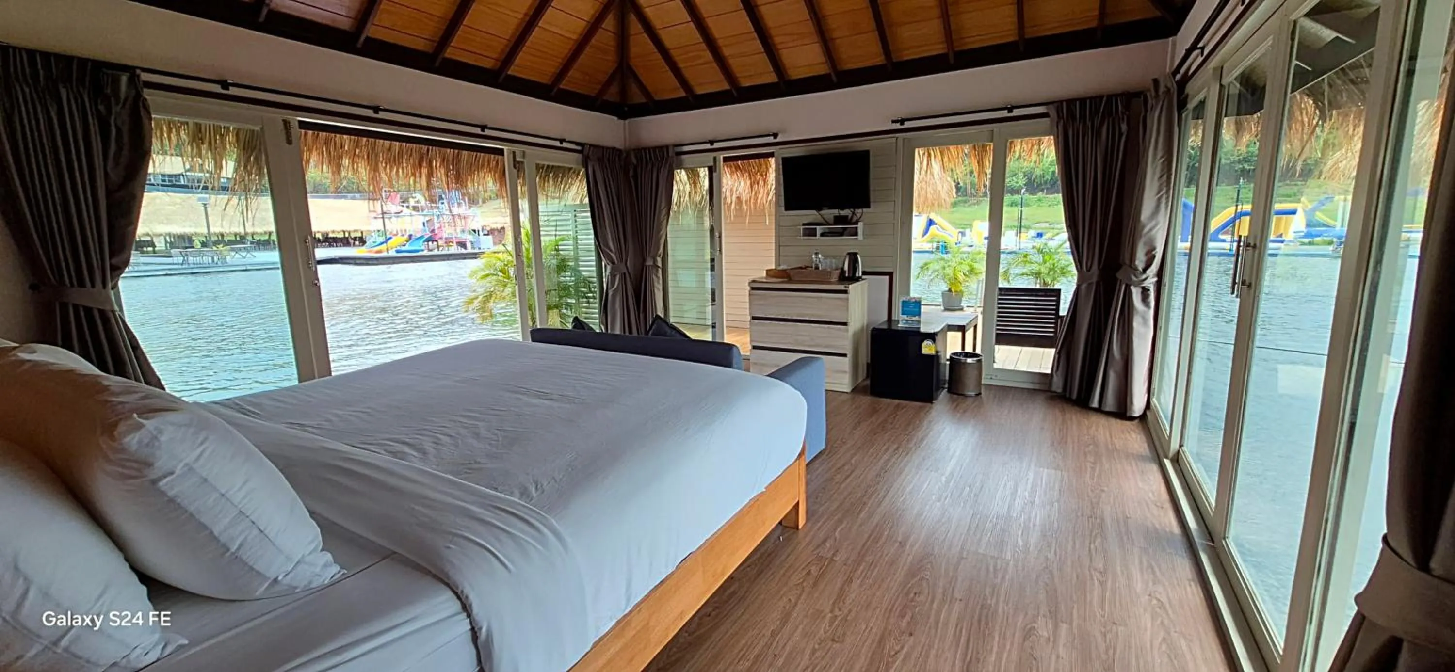 Bedroom, Bed in Ruknam Resort