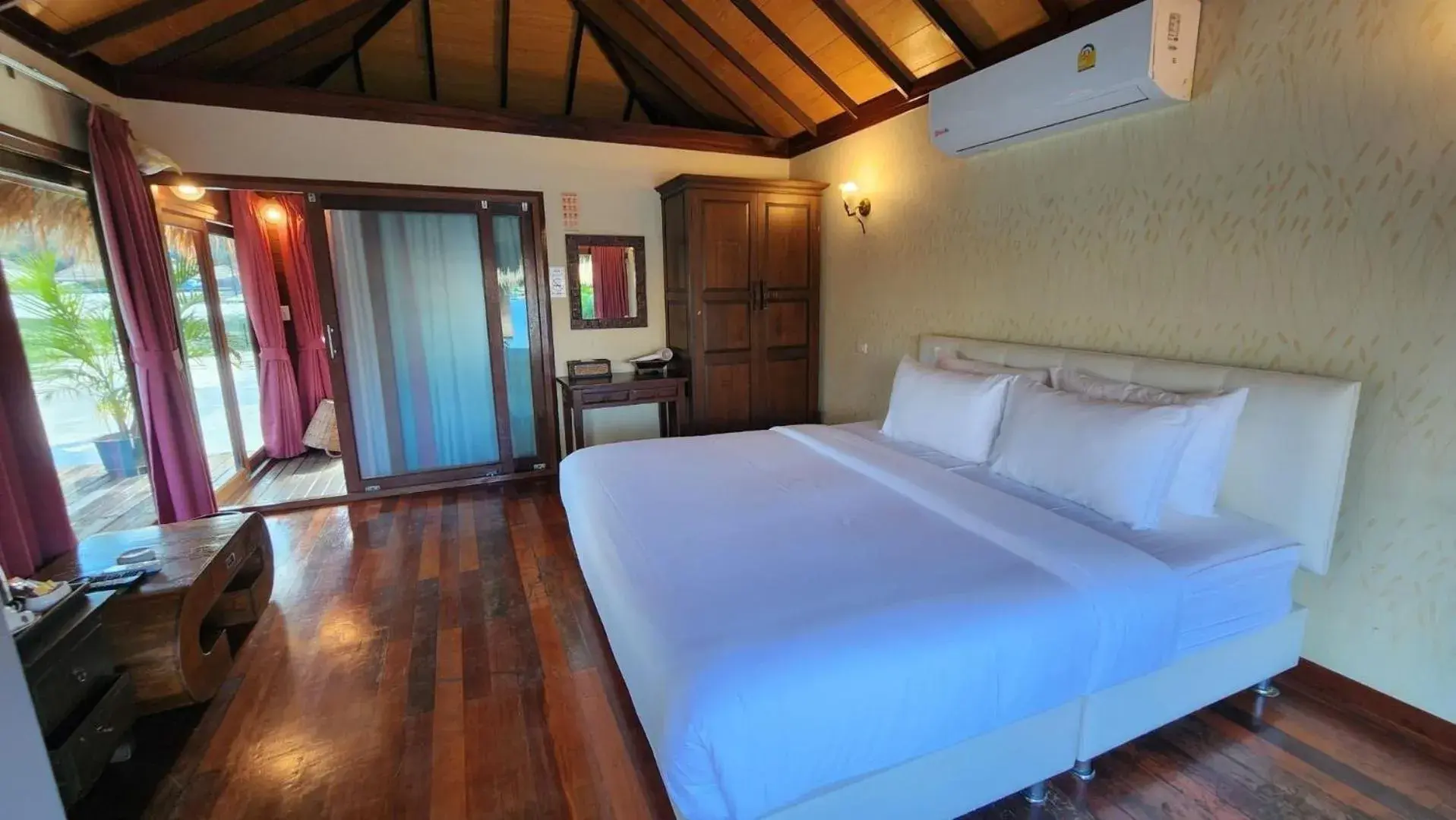 Superior Quadruple Room in Ruknam Resort Superior Quadruple Room in Ruknam Resort
