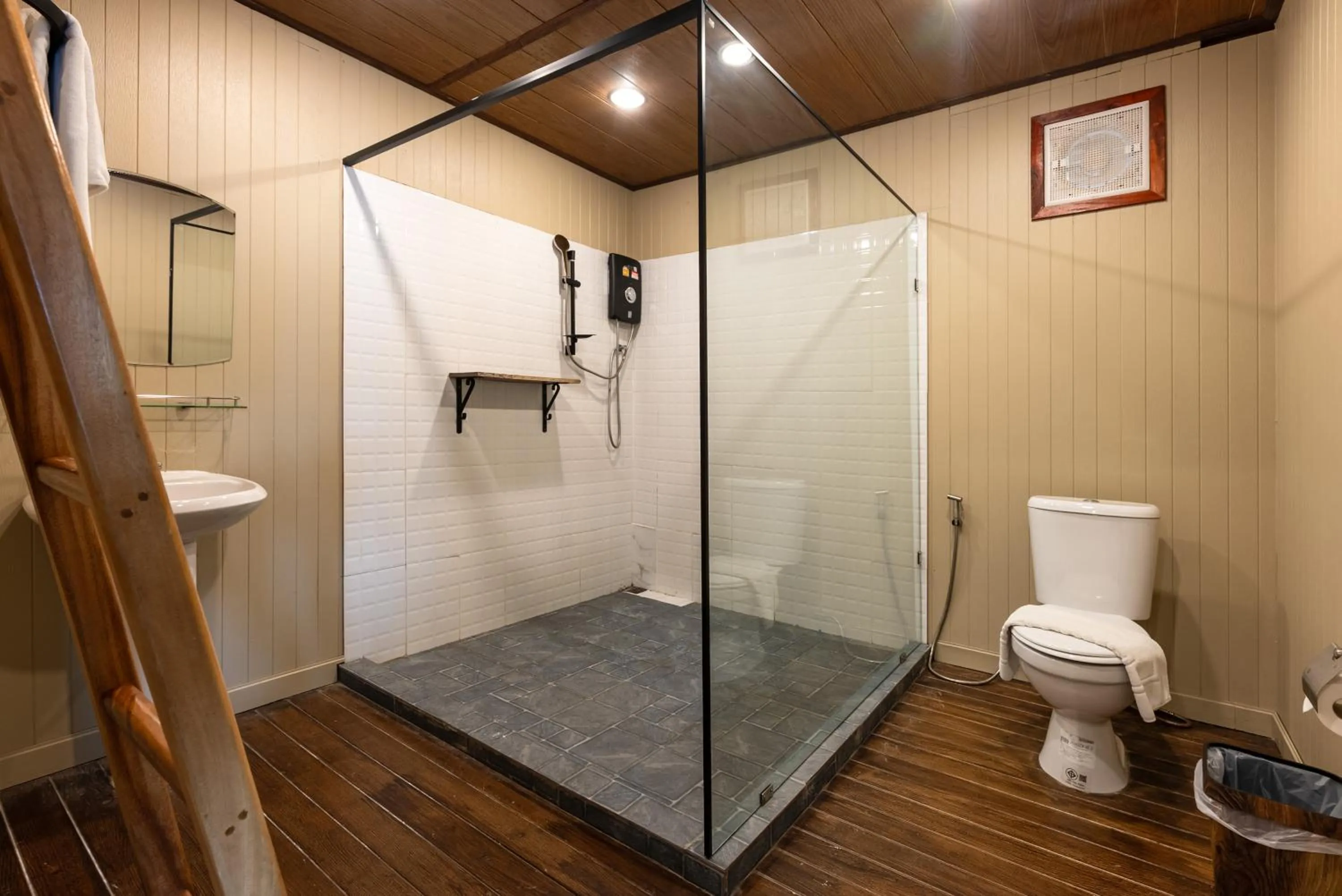 Bathroom in Ruknam Resort