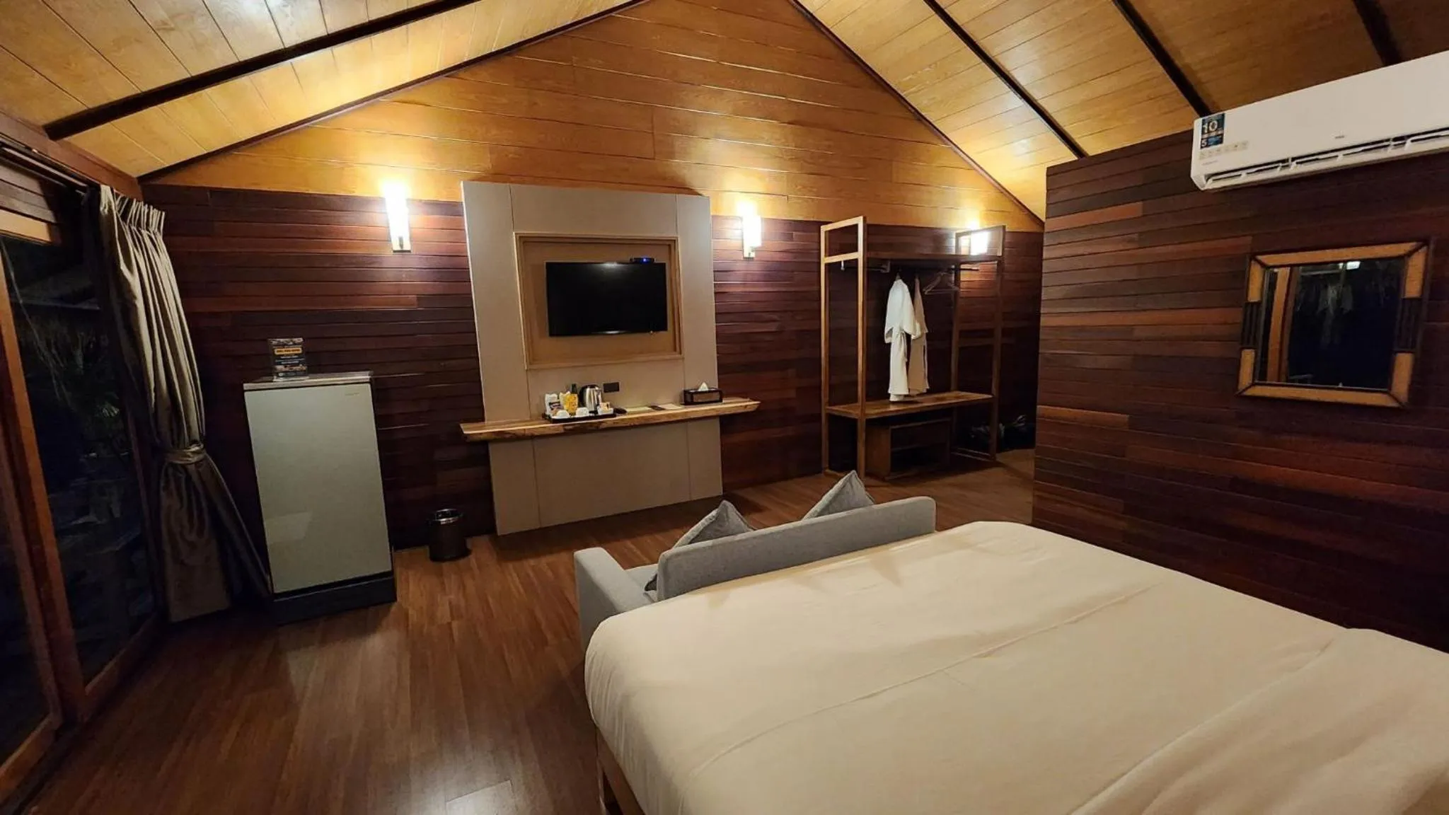 Bed in Ruknam Resort