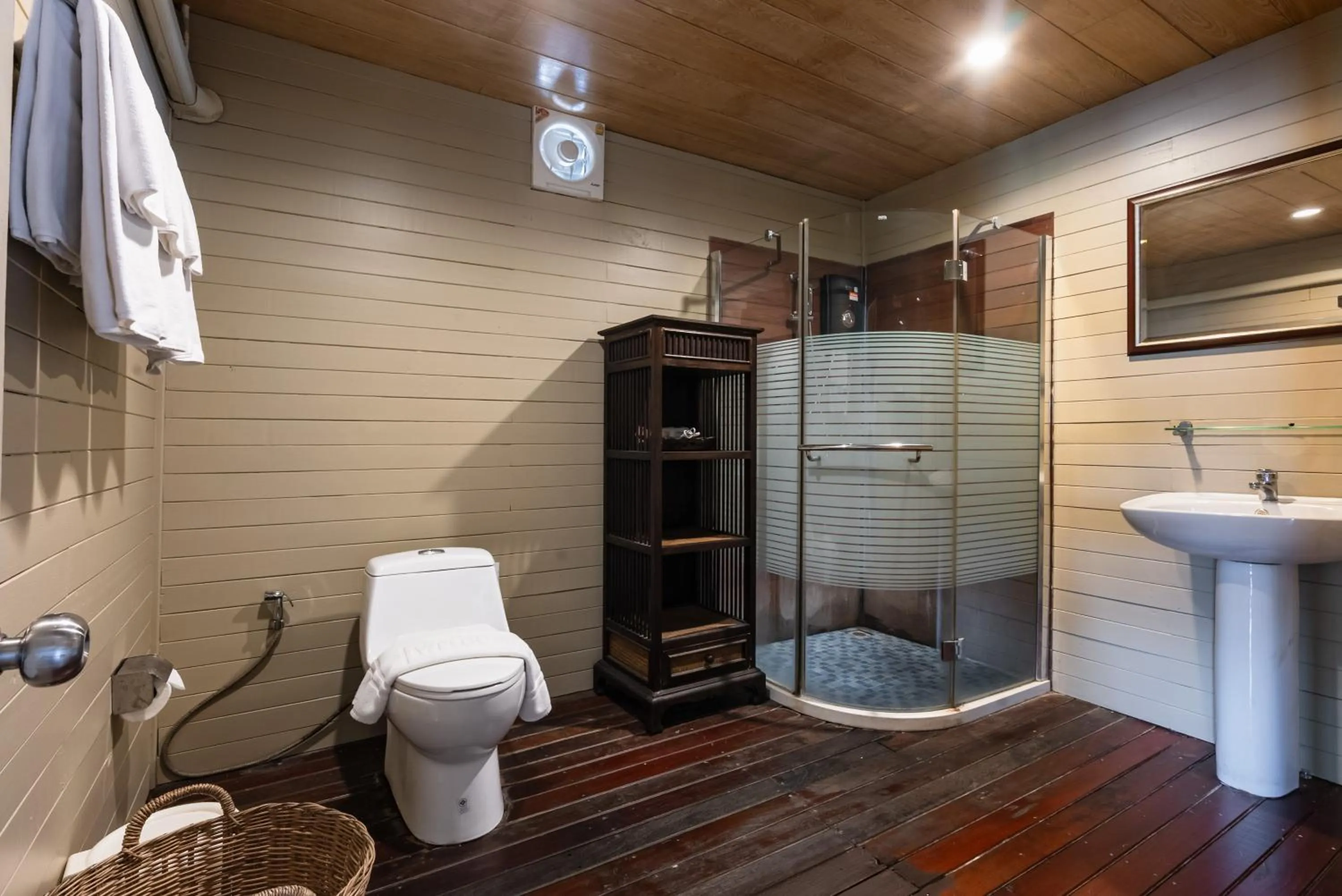 Toilet in Ruknam Resort