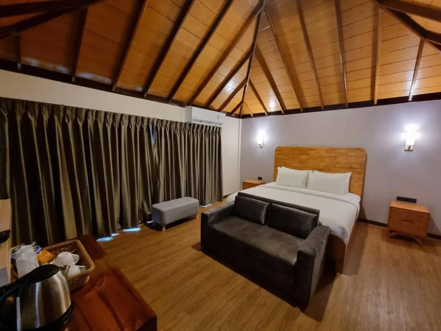 Superior King Room in Ruknam Resort Superior King Room in Ruknam Resort