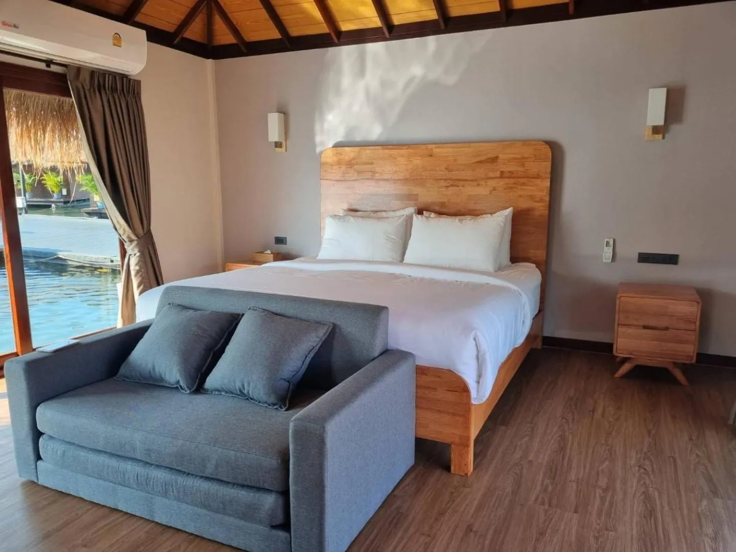 Bed in Ruknam Resort