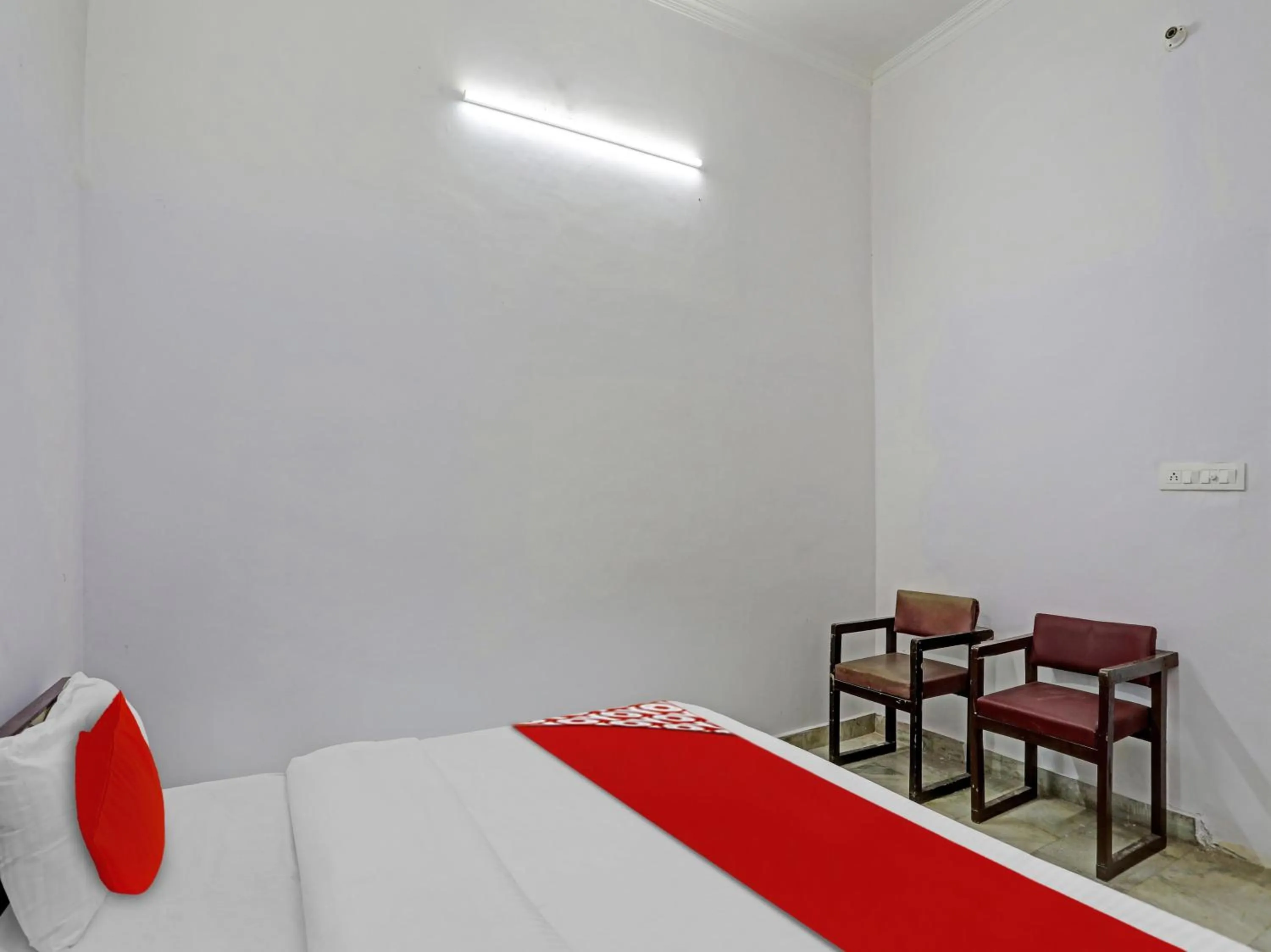 Bedroom, Bed in Hotel O by OYO easy stay inn
