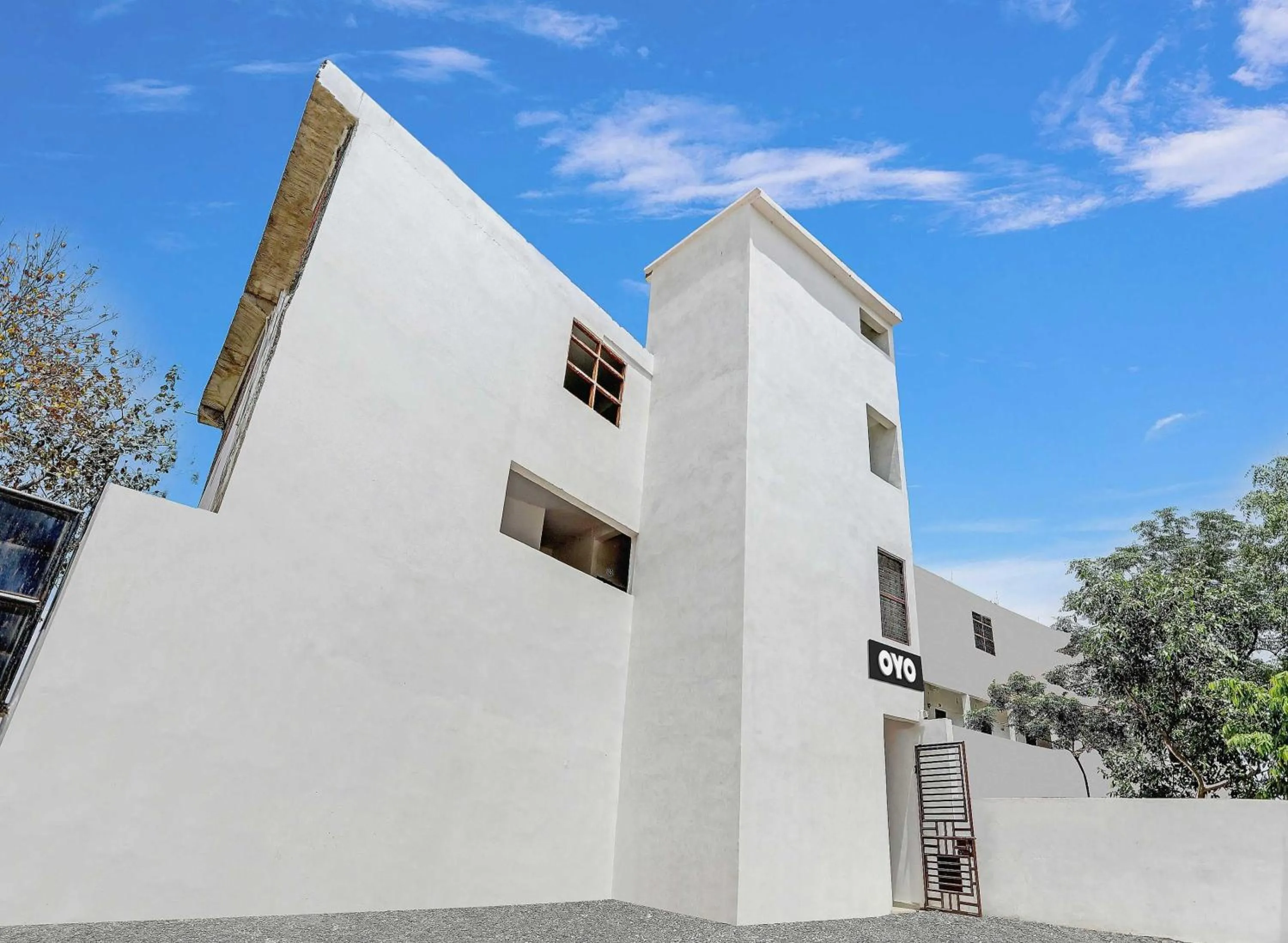 Facade/entrance in Hotel O by OYO easy stay inn