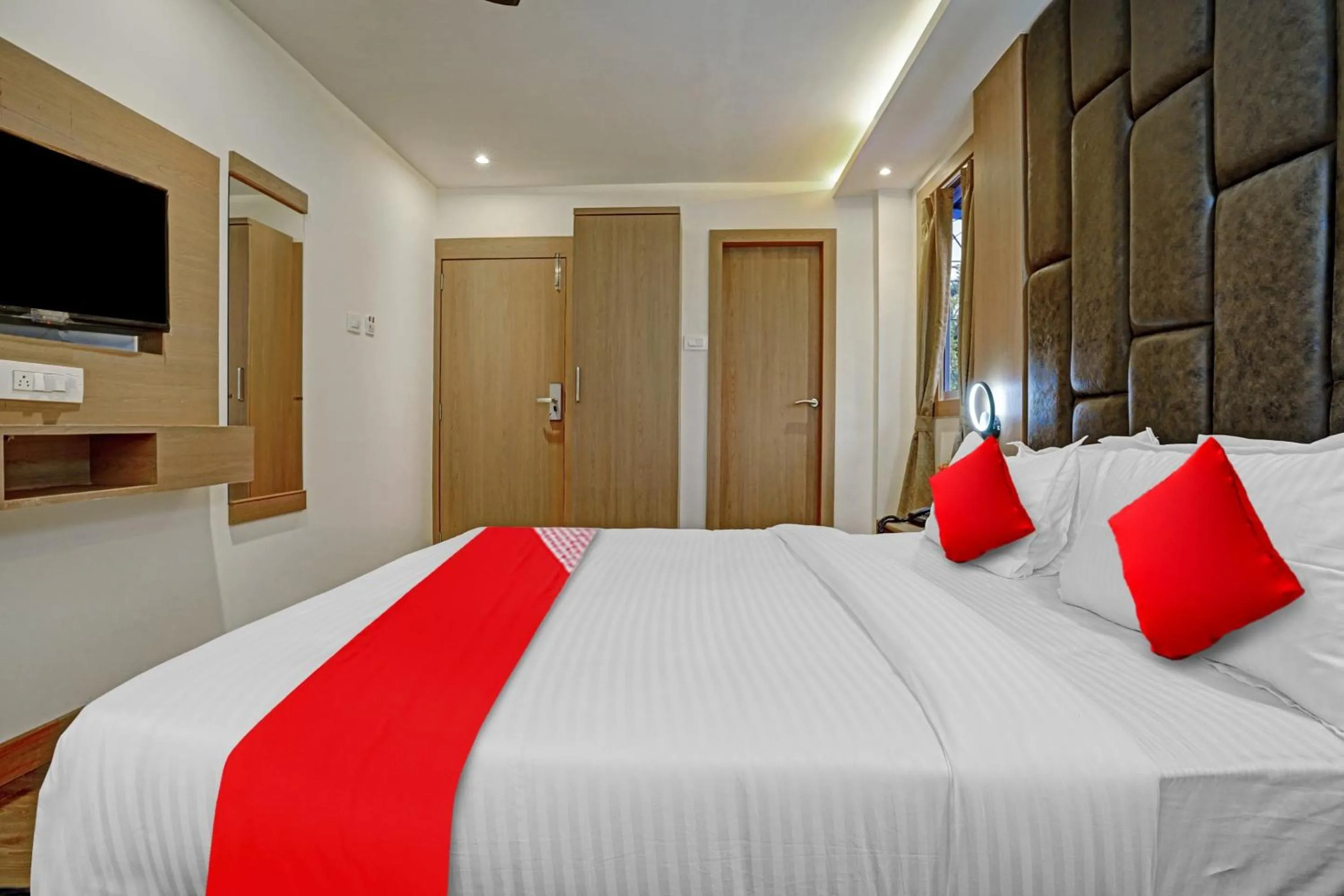 Bedroom, Bed in Super Hotel O Sunrise Suites