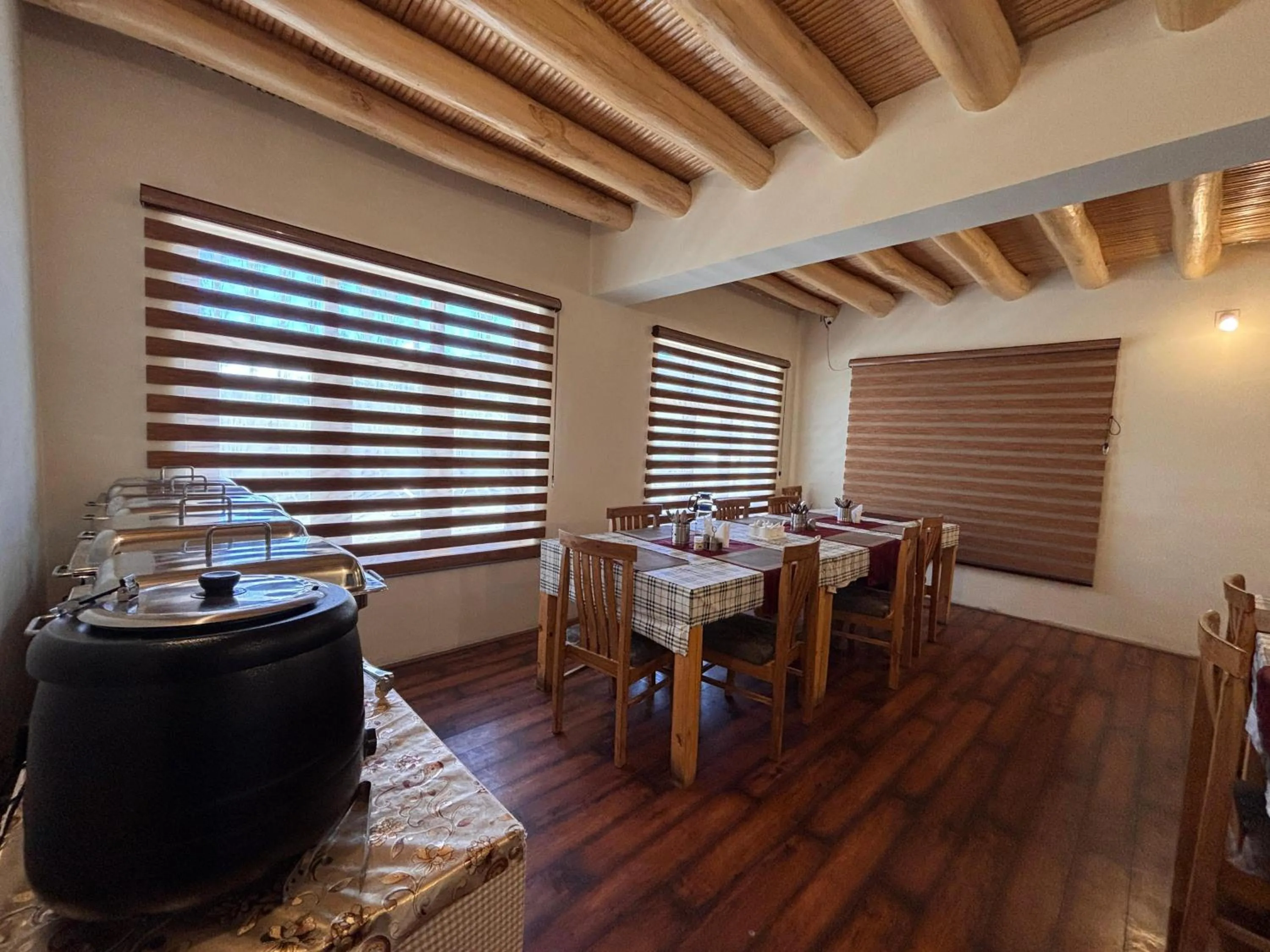 Restaurant/places to eat in LADAKH ODYSSEY Hotel