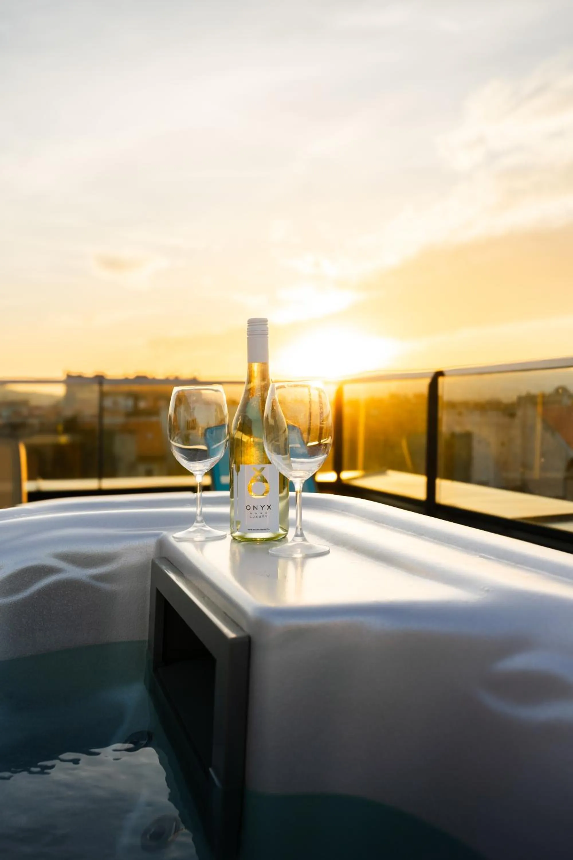 Hot Tub in Onyx Luxury Budapest