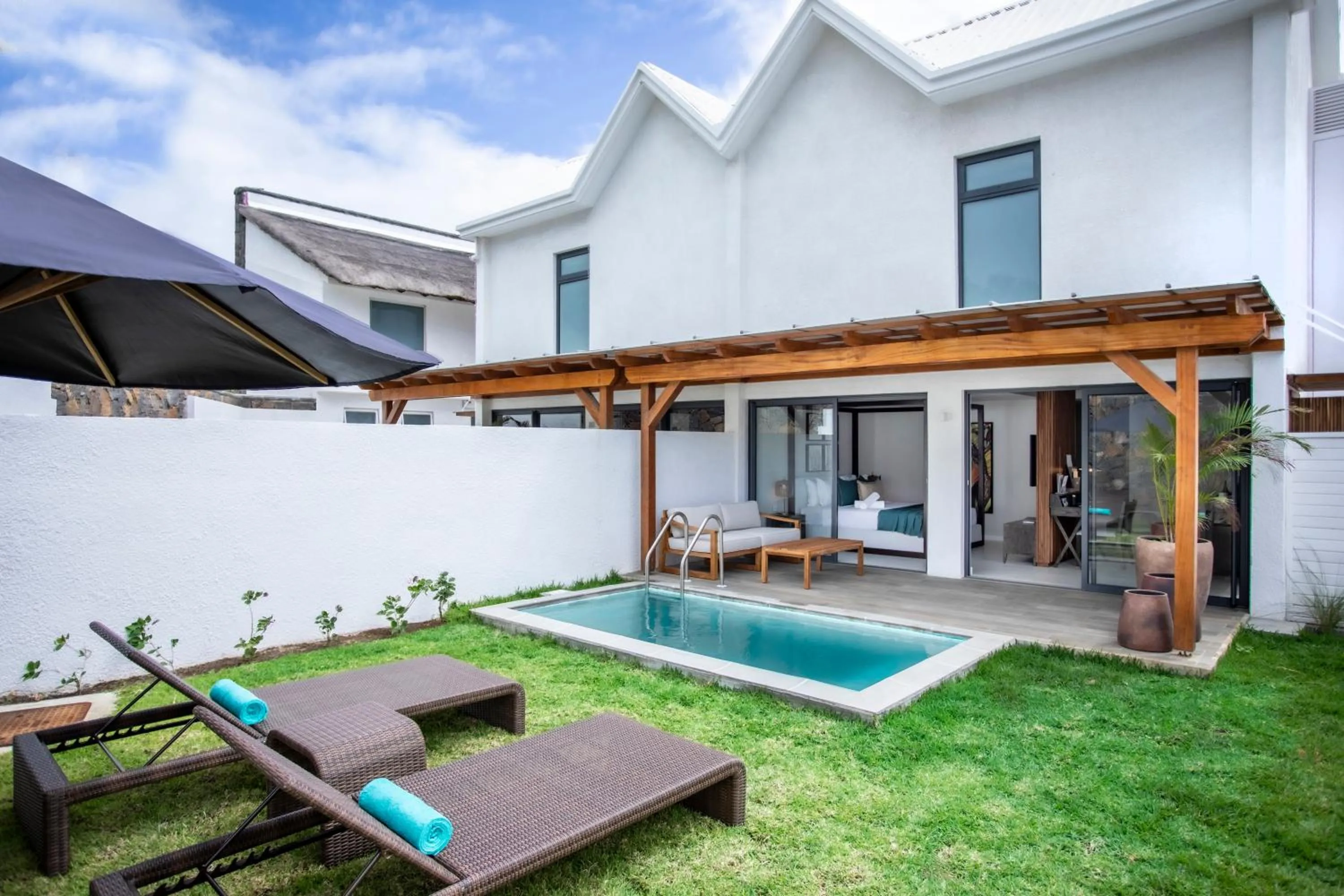 Patio in Sea Diamond Boutique Hotel & Spa by Sea Resorts