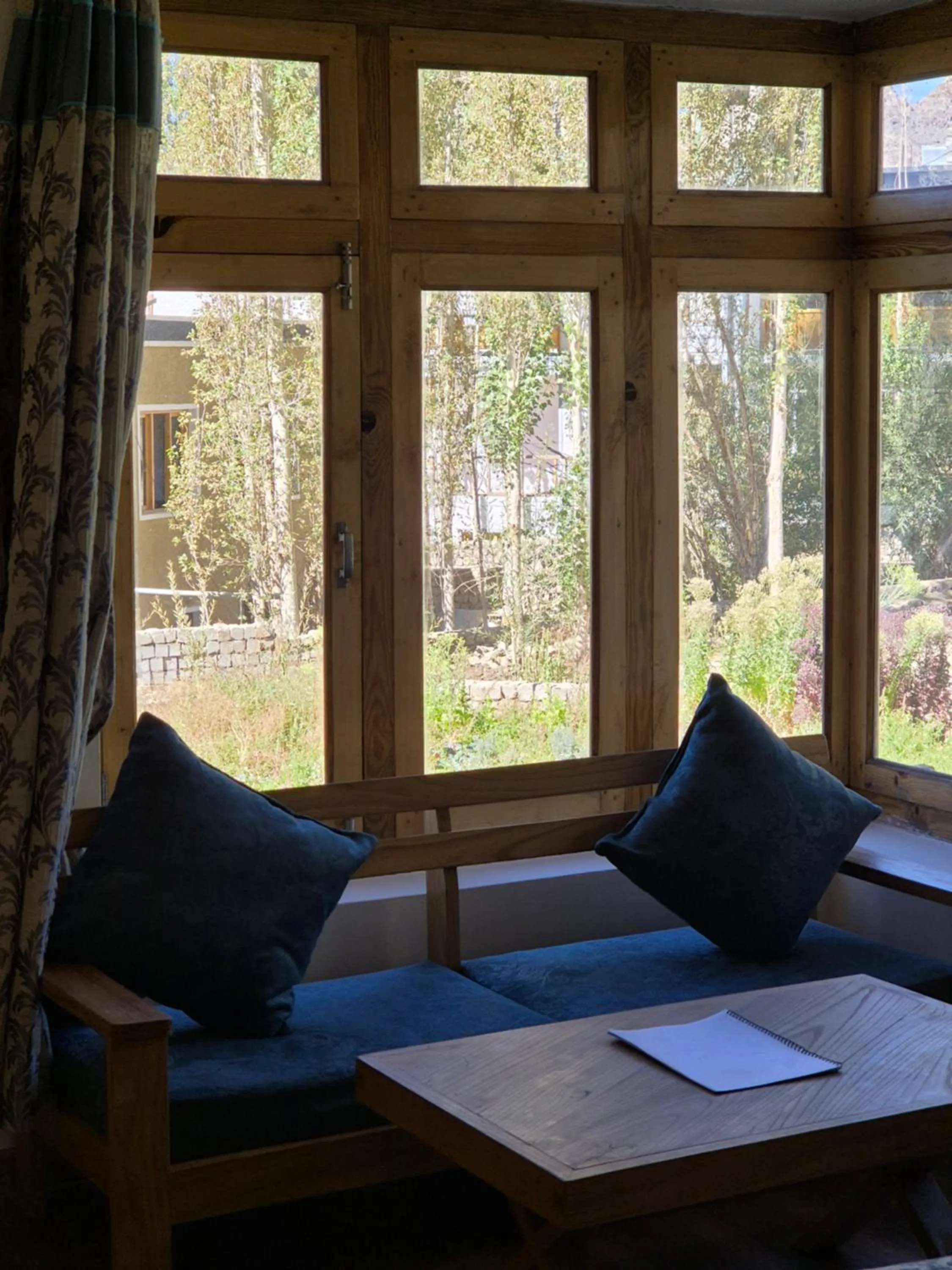 Seating area in Hotel Palam Hills