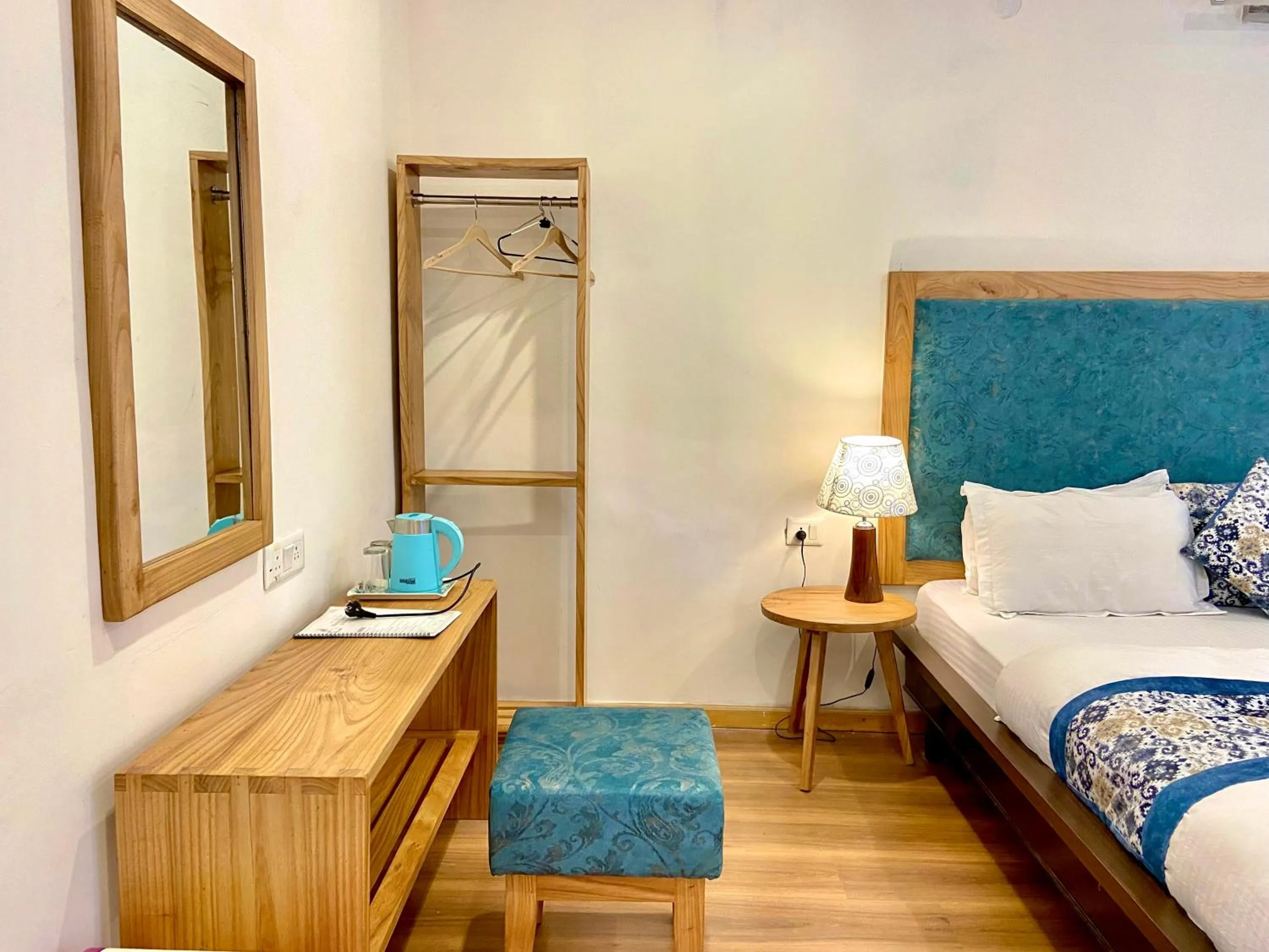 Coffee/tea facilities, Bed in Hotel Palam Hills