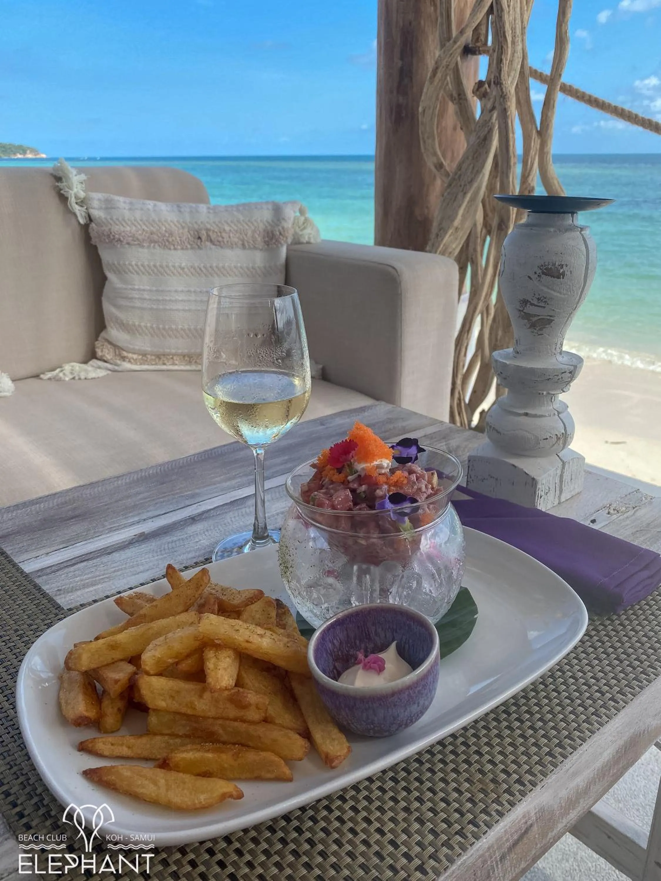 Restaurant/places to eat in Elephant Beach Club & Resort Samui